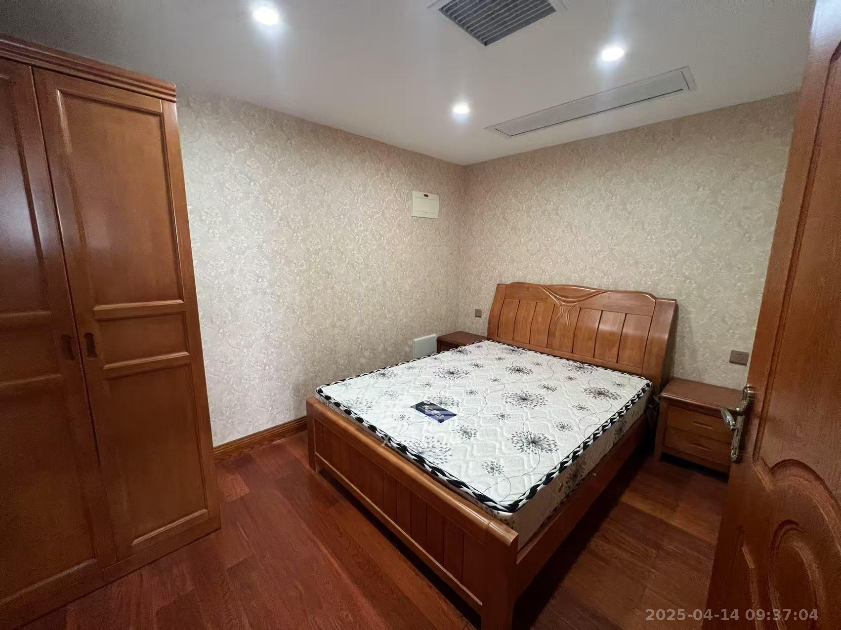 京武浪琴山一、二期 1室2厅2卫 4000.0元/月 京武浪琴山一、二期 1室2厅2卫 4000.0元/月室内图