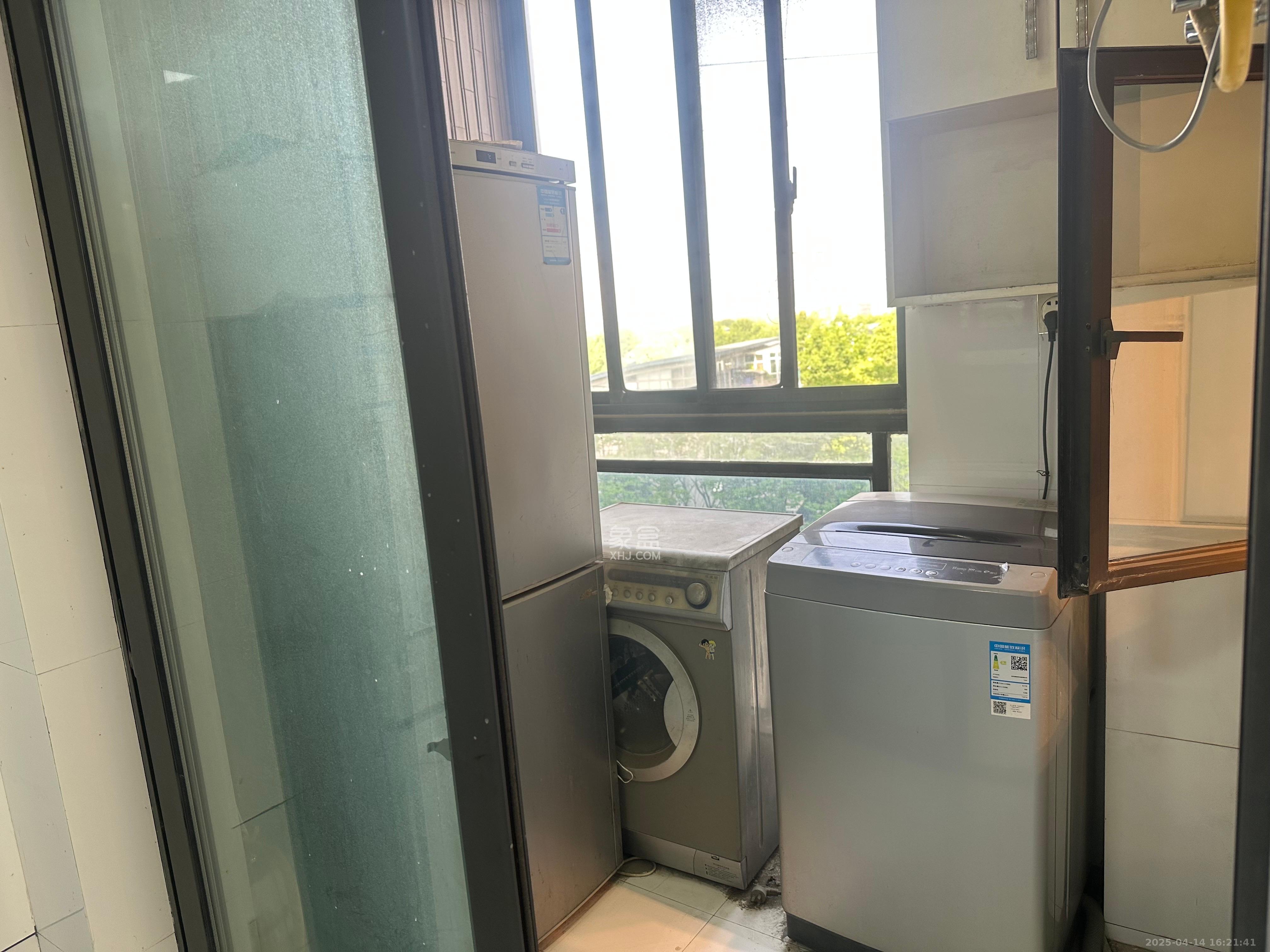 仁和香堤雅境  3室2厅2卫   2900.00元/月室内图
