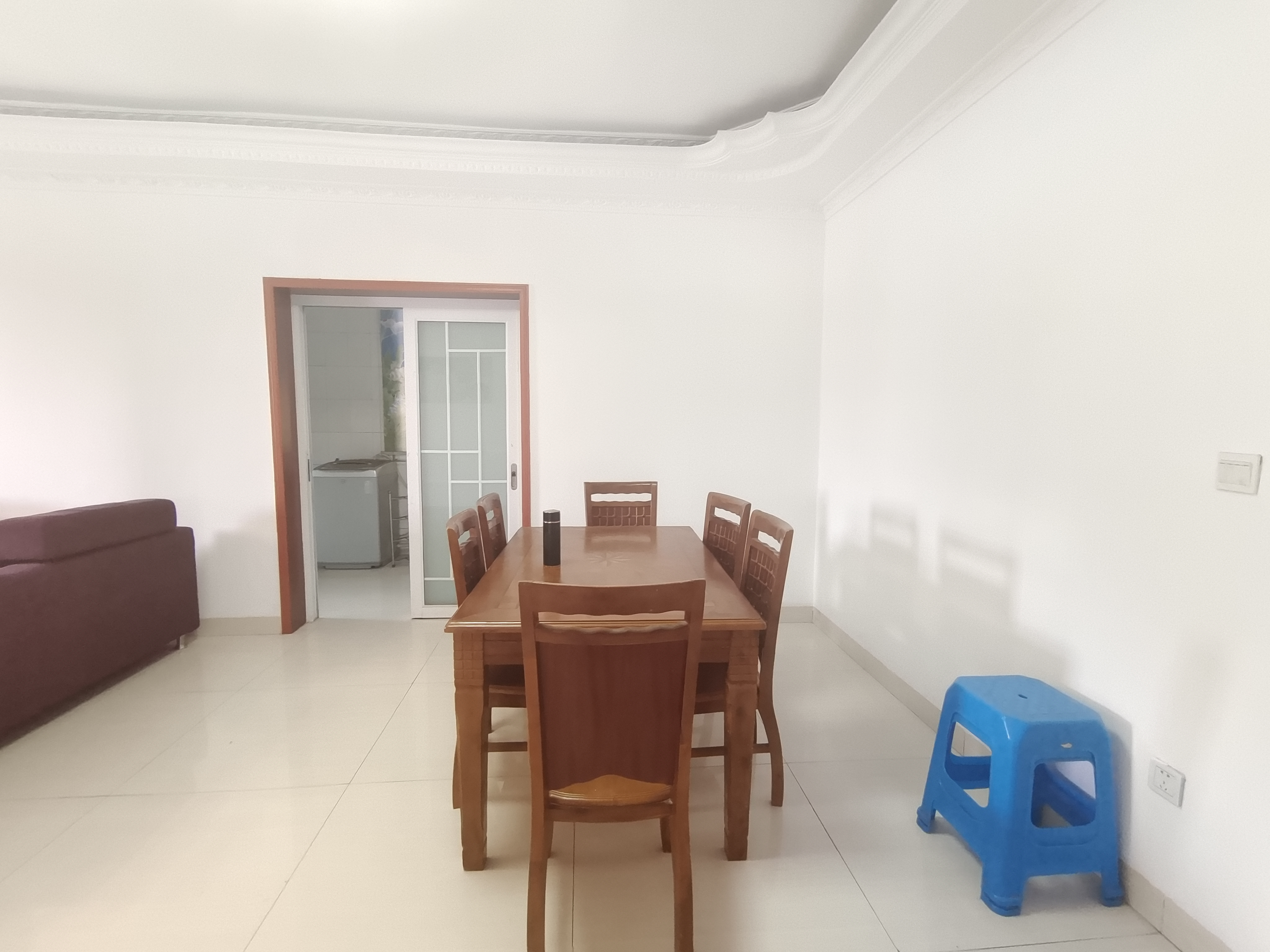 洪家村社区(卫生监督局家属区)  3室2厅2卫    26.8万 洪家村社区(卫生监督局家属区)  3室2厅2卫    26.8万室内图