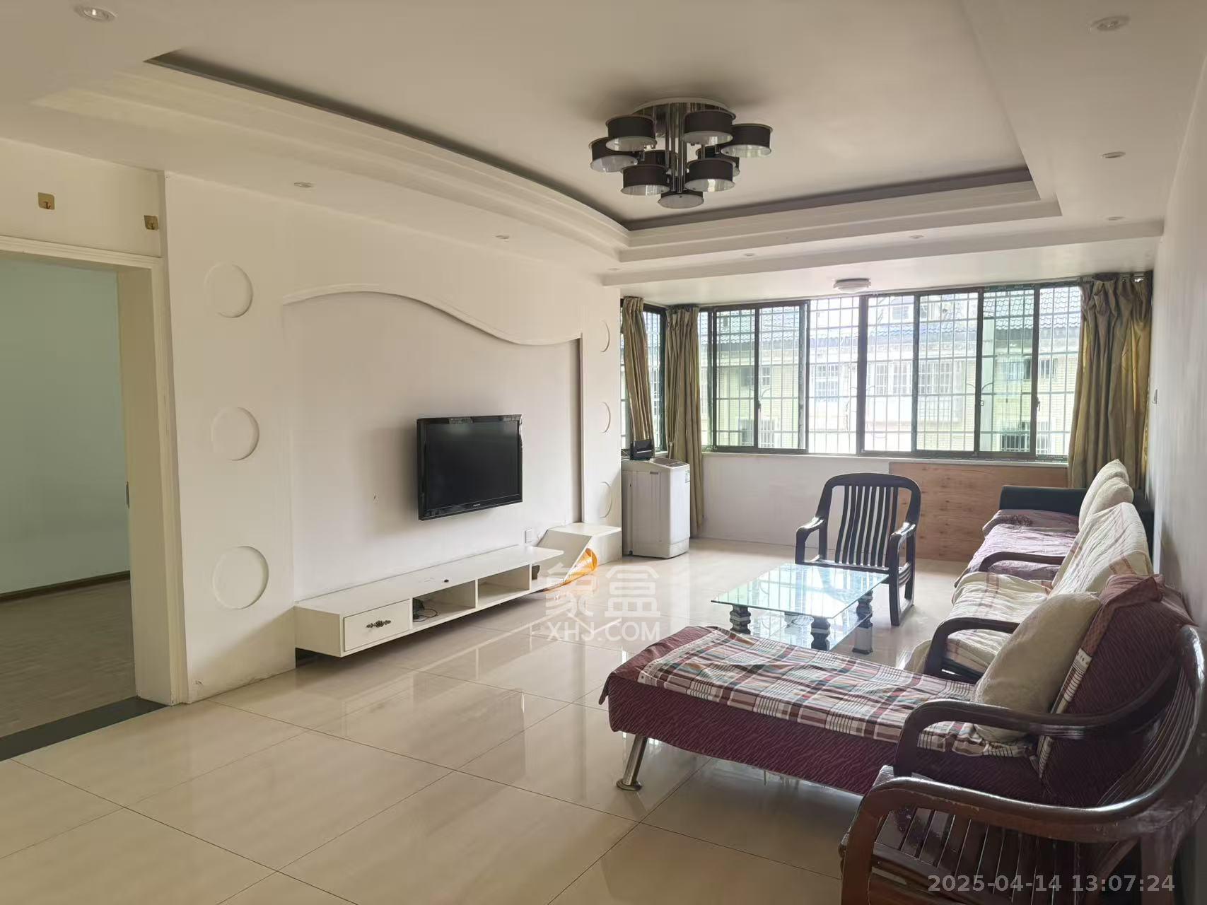 金霞十号重建地  1室2厅2卫    2200.0元/月 金霞十号重建地  1室2厅2卫    2200.0元/月室内图1