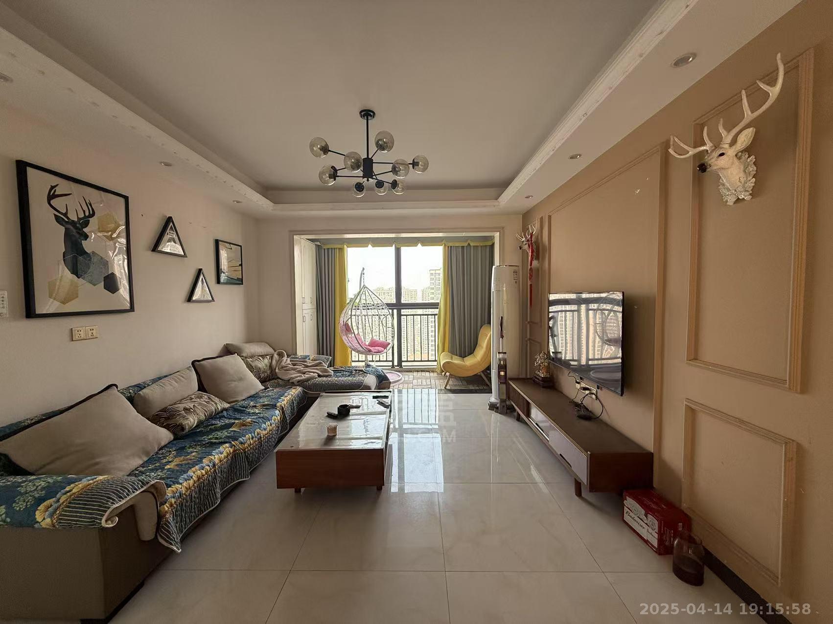 桂花城 3室2厅2卫 1800.0元/月 桂花城 3室2厅2卫 1800.0元/月室内图