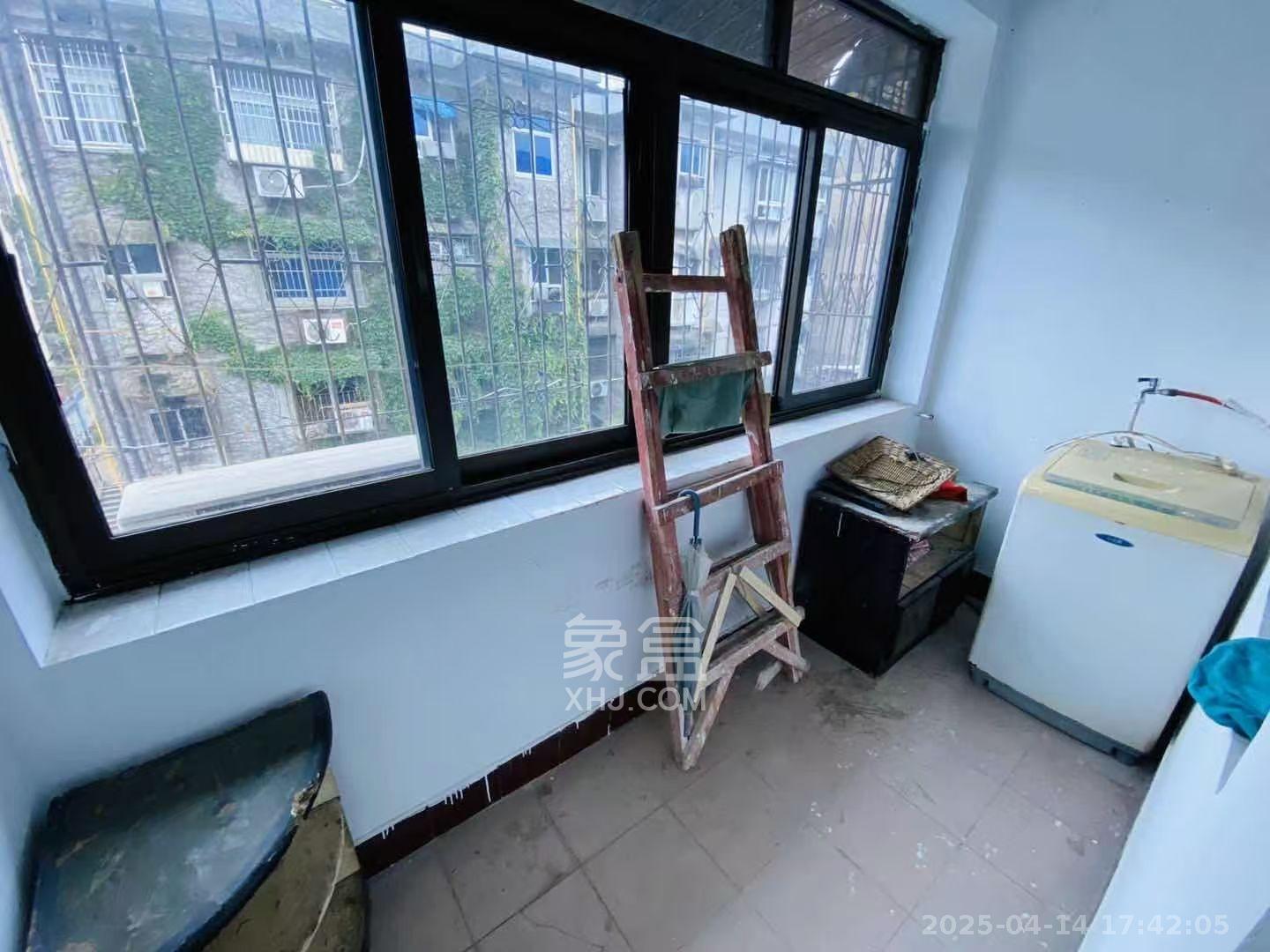 熙台岭巷散盘 2室1厅1卫 1800.0元/月 熙台岭巷散盘 2室1厅1卫 1800.0元/月室内图