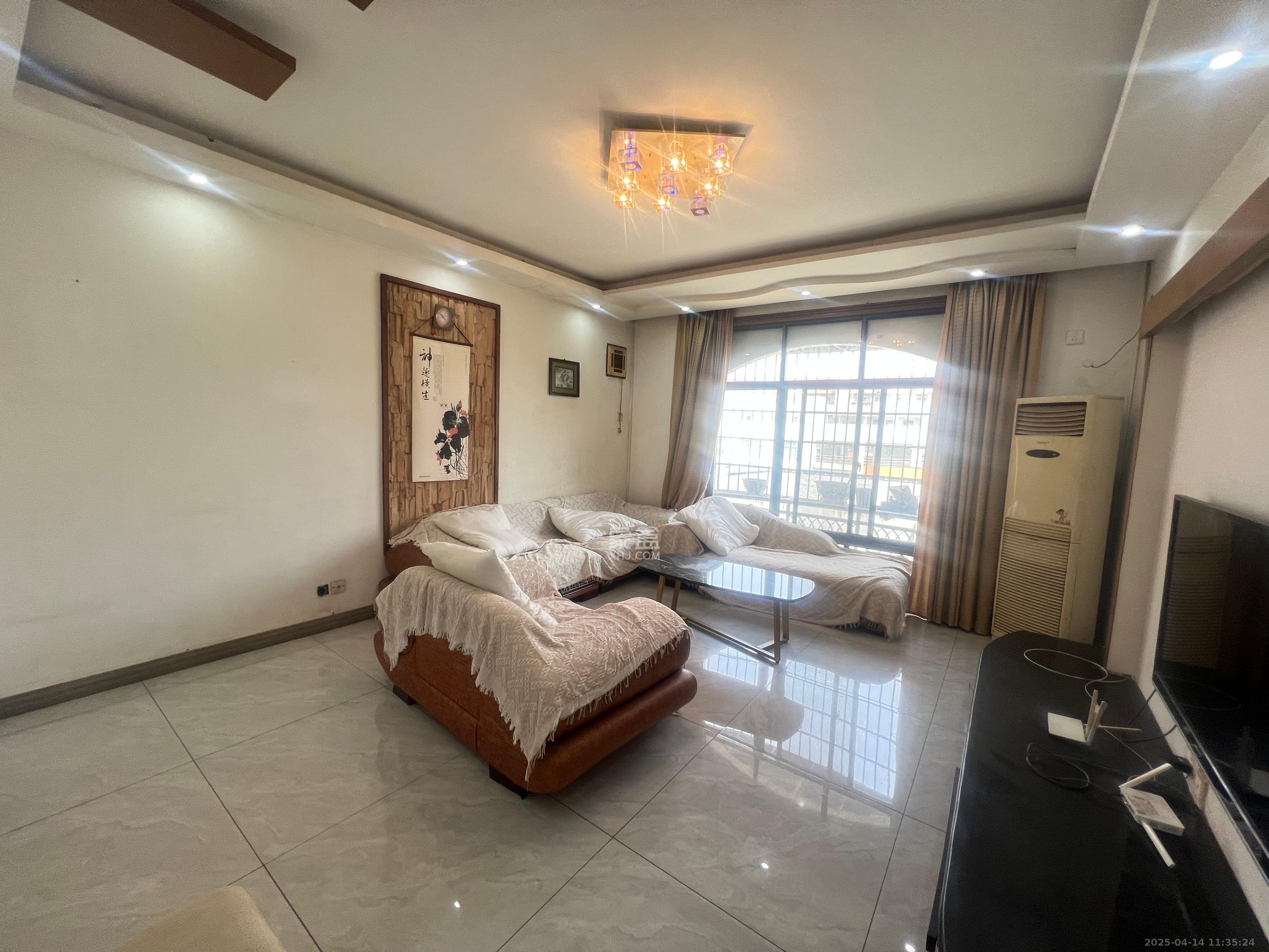 和光公寓 3室2厅1卫 2300.0元/月 和光公寓 3室2厅1卫 2300.0元/月室内图