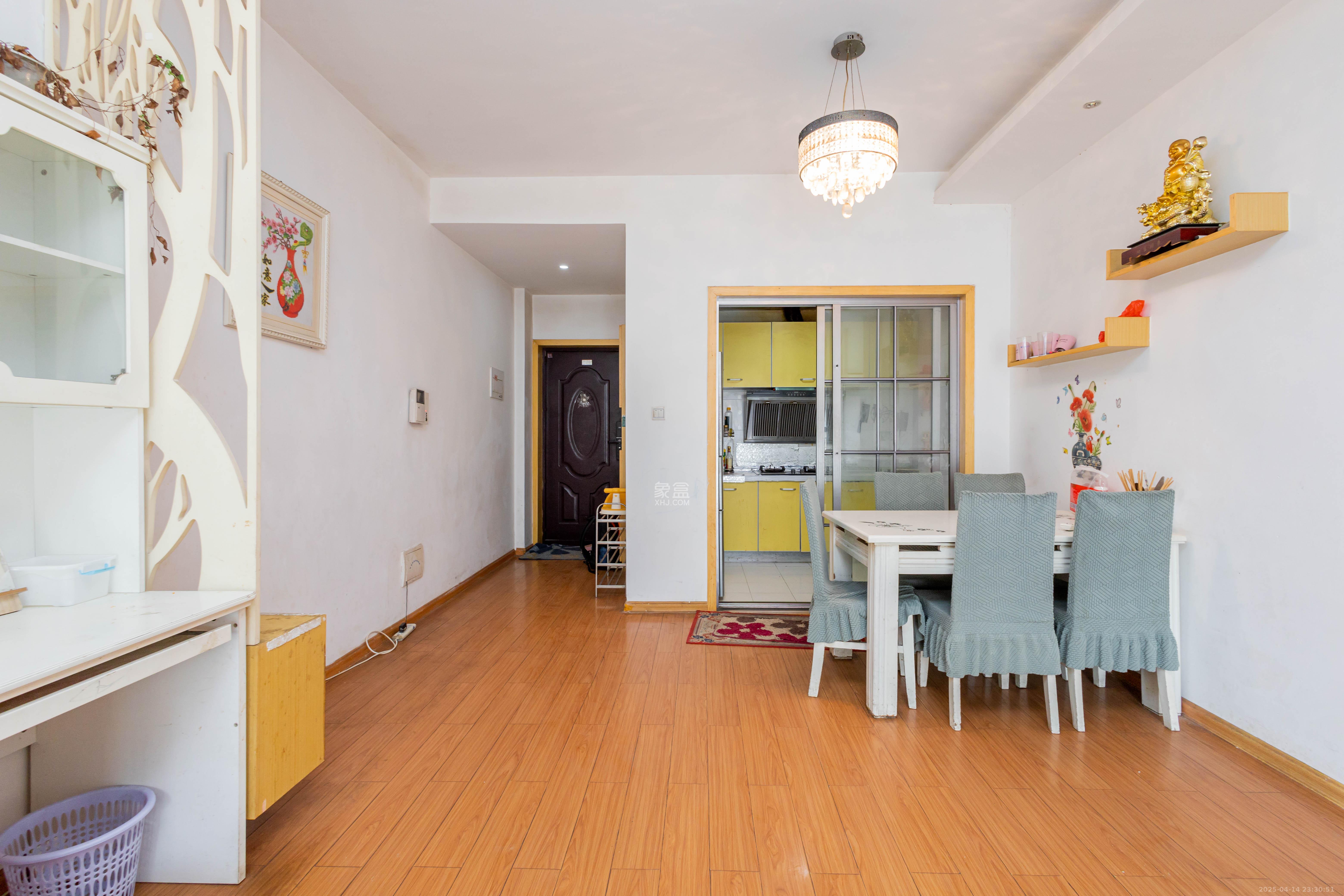 三景国际  2室2厅1卫    46.0万 三景国际  2室2厅1卫    46.0万客厅