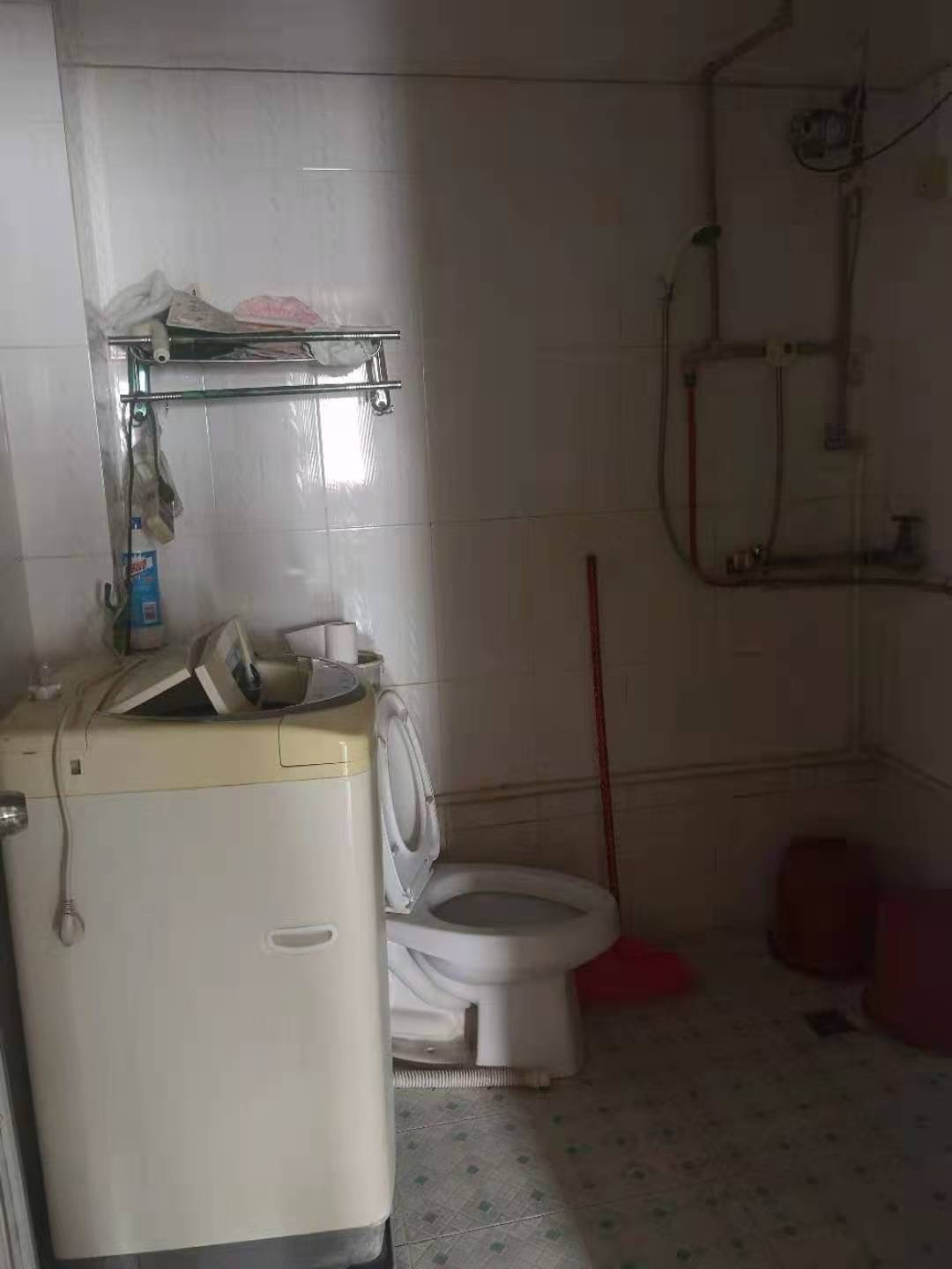 大天花园 2室1厅1卫 90.0万 大天花园 2室1厅1卫 90.0万客厅