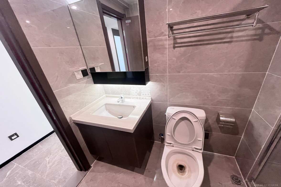 欣利梅溪左岸 3室2厅2卫 2800.0元/月 欣利梅溪左岸 3室2厅2卫 2800.0元/月室内图