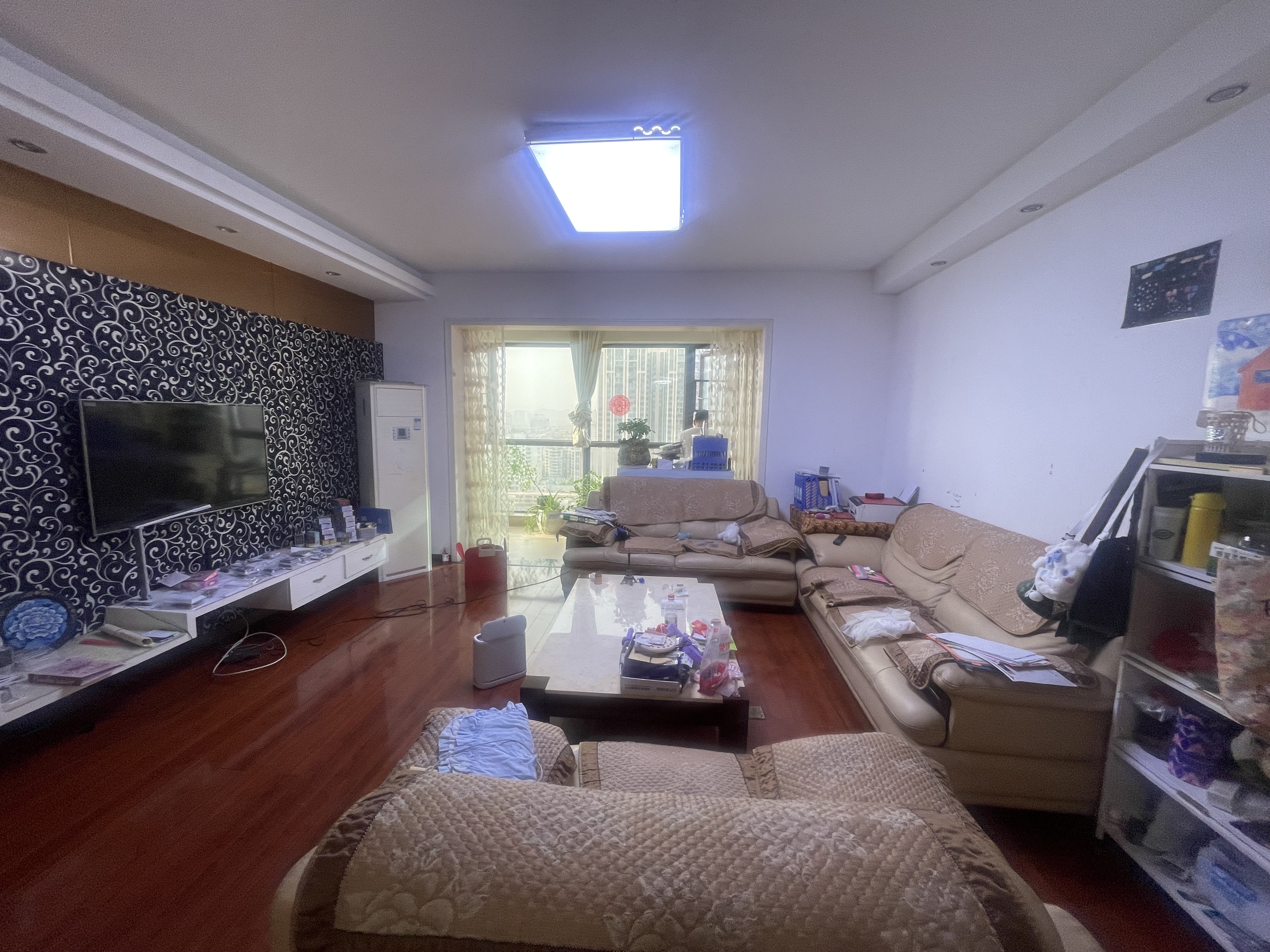 大同芙蓉 3室2厅2卫 79.8万 大同芙蓉 3室2厅2卫 79.8万客厅