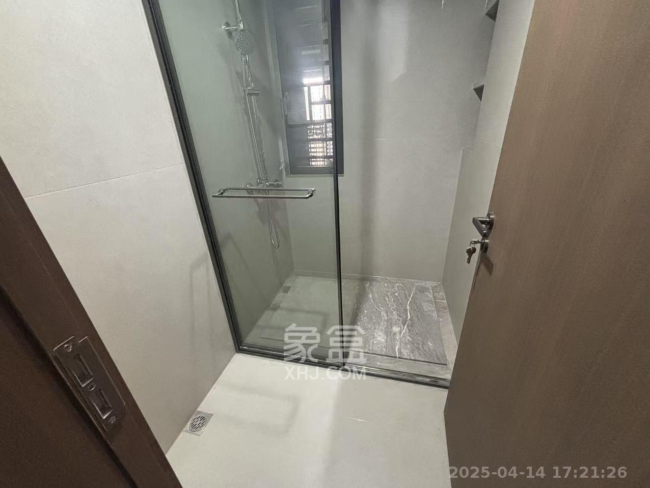 建发央著 4室2厅2卫 6800.0元/月 建发央著 4室2厅2卫 6800.0元/月室内图