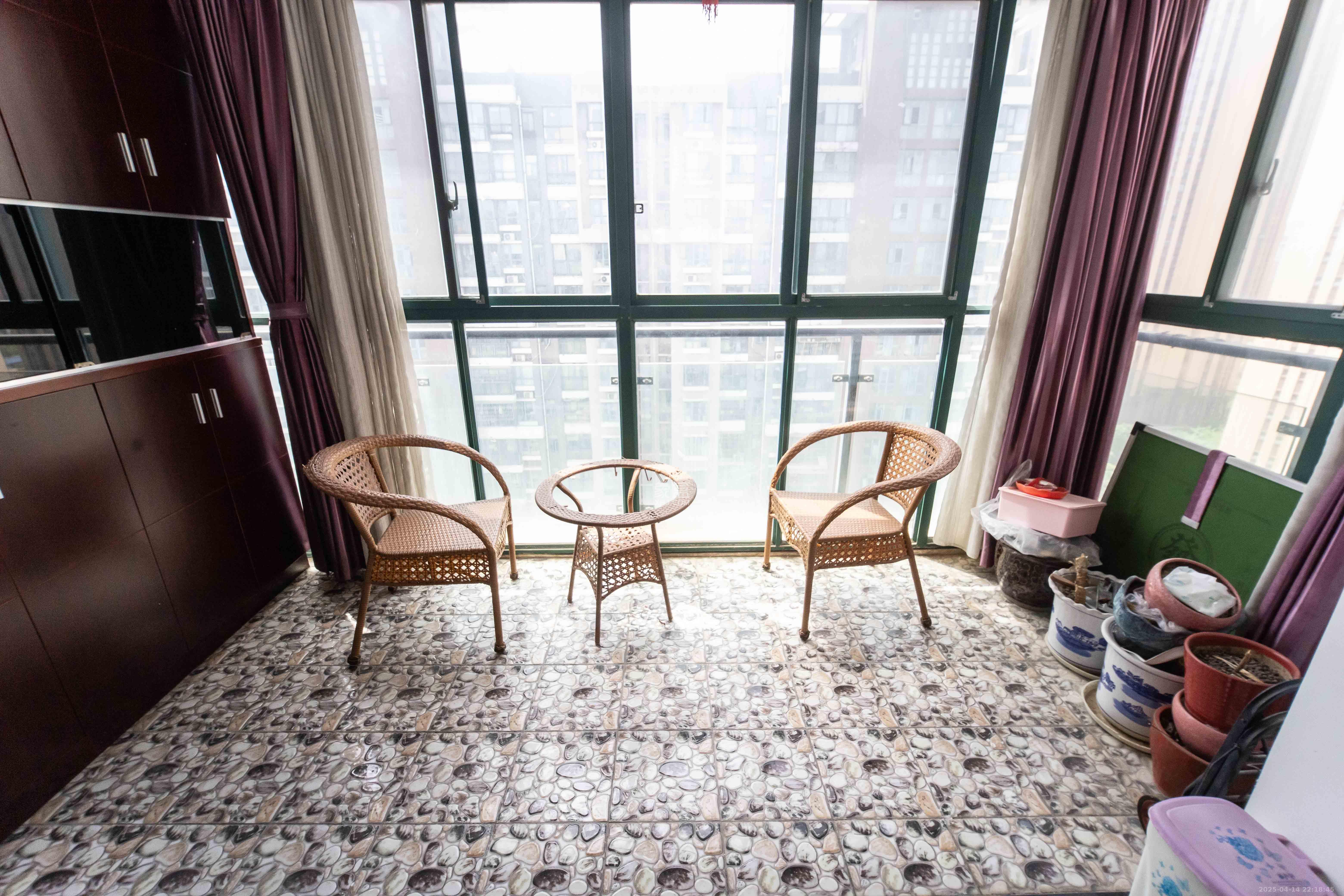 凯乐湘园 3室2厅2卫 90.0万 凯乐湘园 3室2厅2卫 90.0万阳台