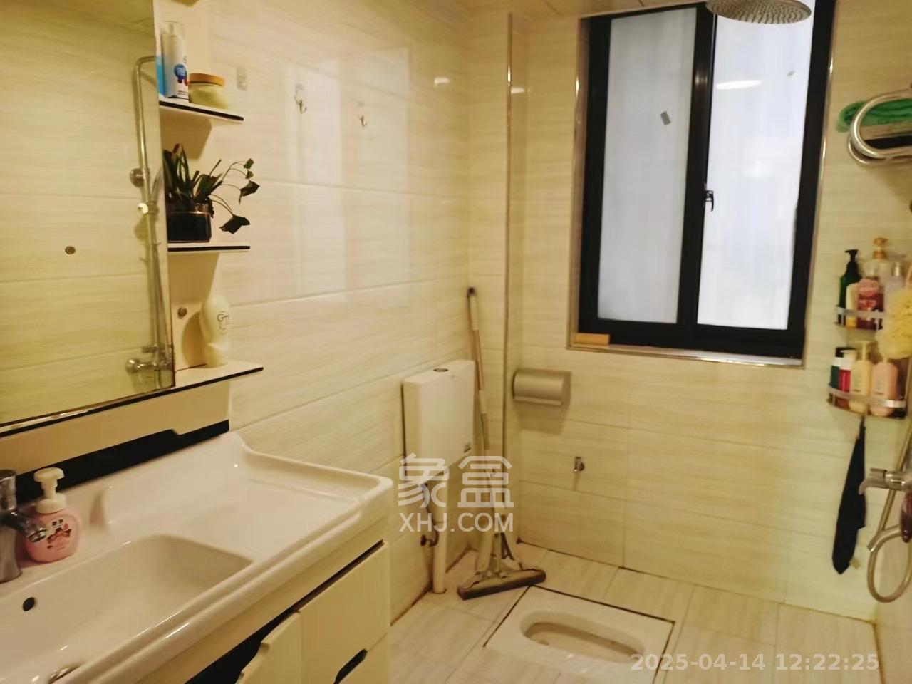 保利麓谷林语E区  4室2厅2卫   3600.00元/月室内图