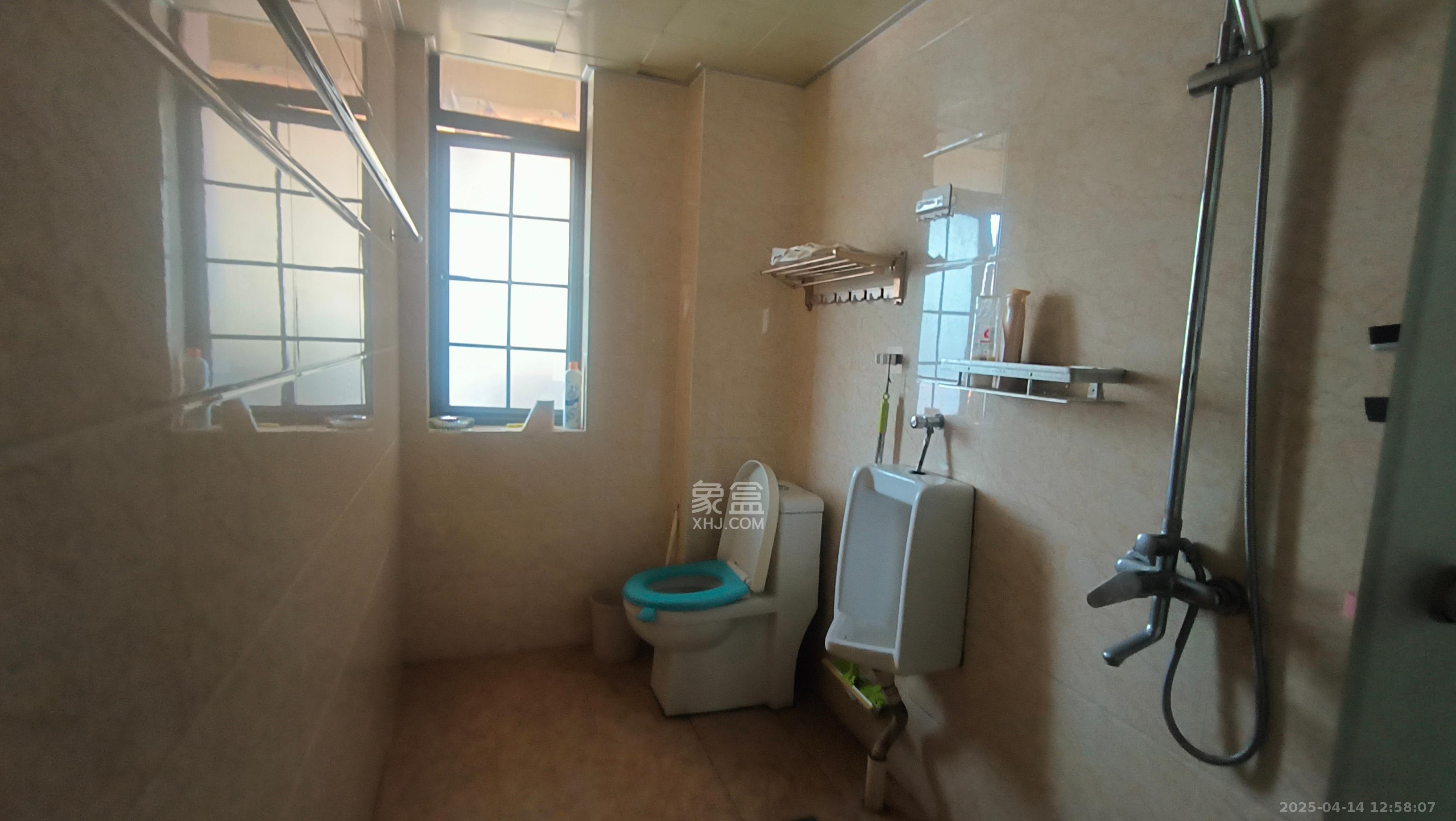 宏聚地中海 3室2厅2卫 2000.0元/月 宏聚地中海 3室2厅2卫 2000.0元/月室内图