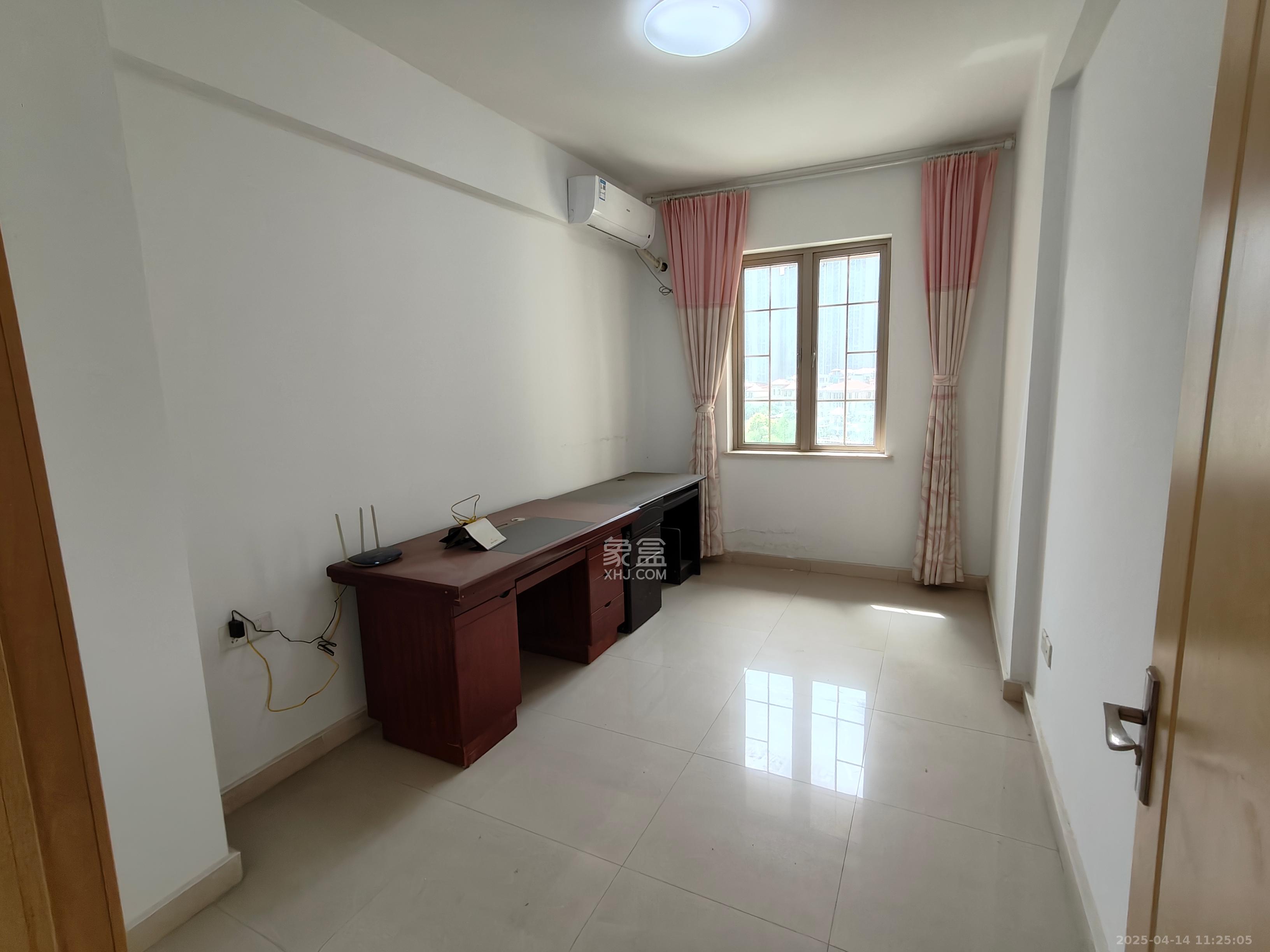 长沙玫瑰园 4室2厅1卫 2800.0元/月 长沙玫瑰园 4室2厅1卫 2800.0元/月室内图