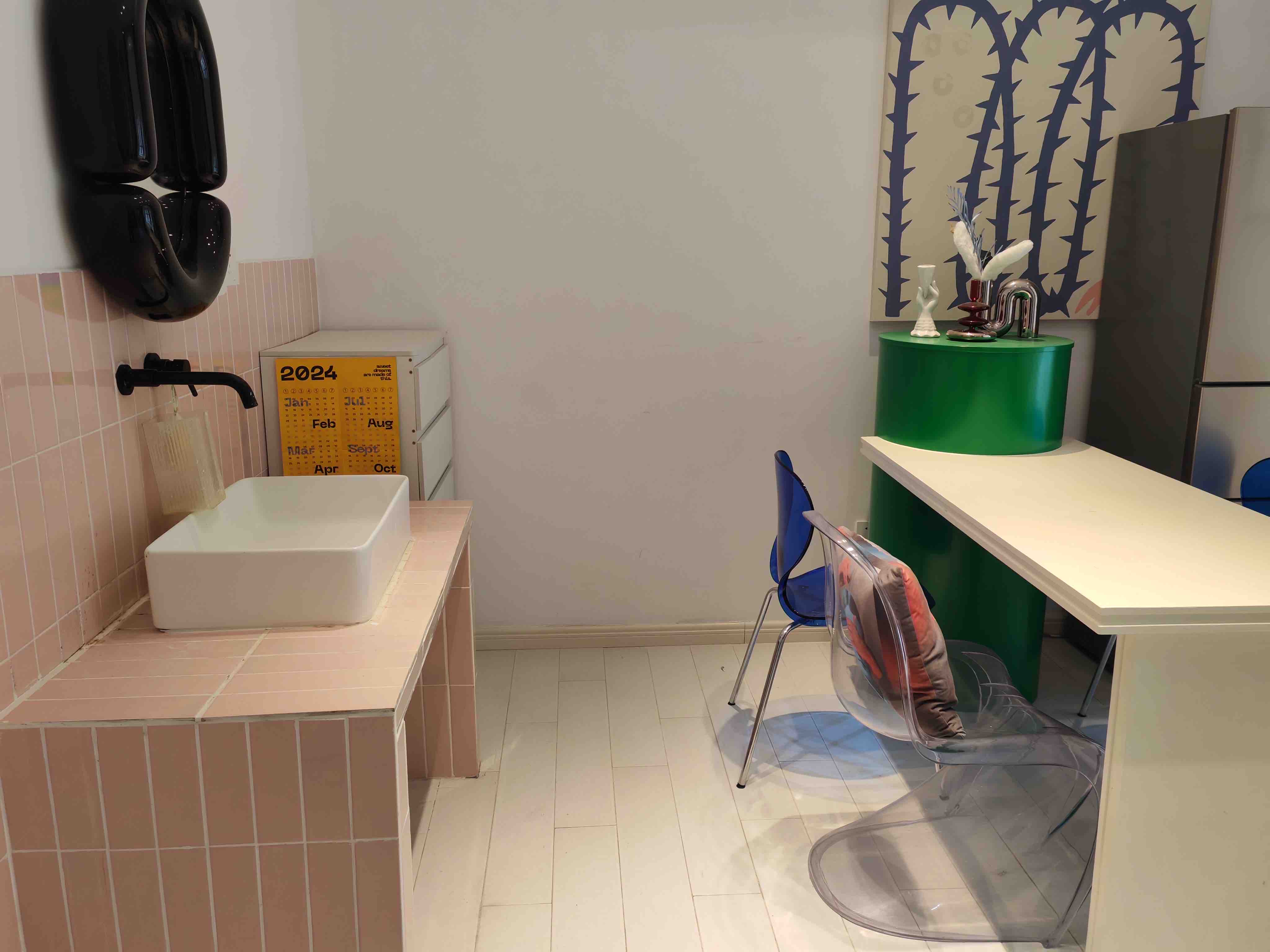 华润中心 1室1厅1卫 110.0万 华润中心 1室1厅1卫 110.0万客厅