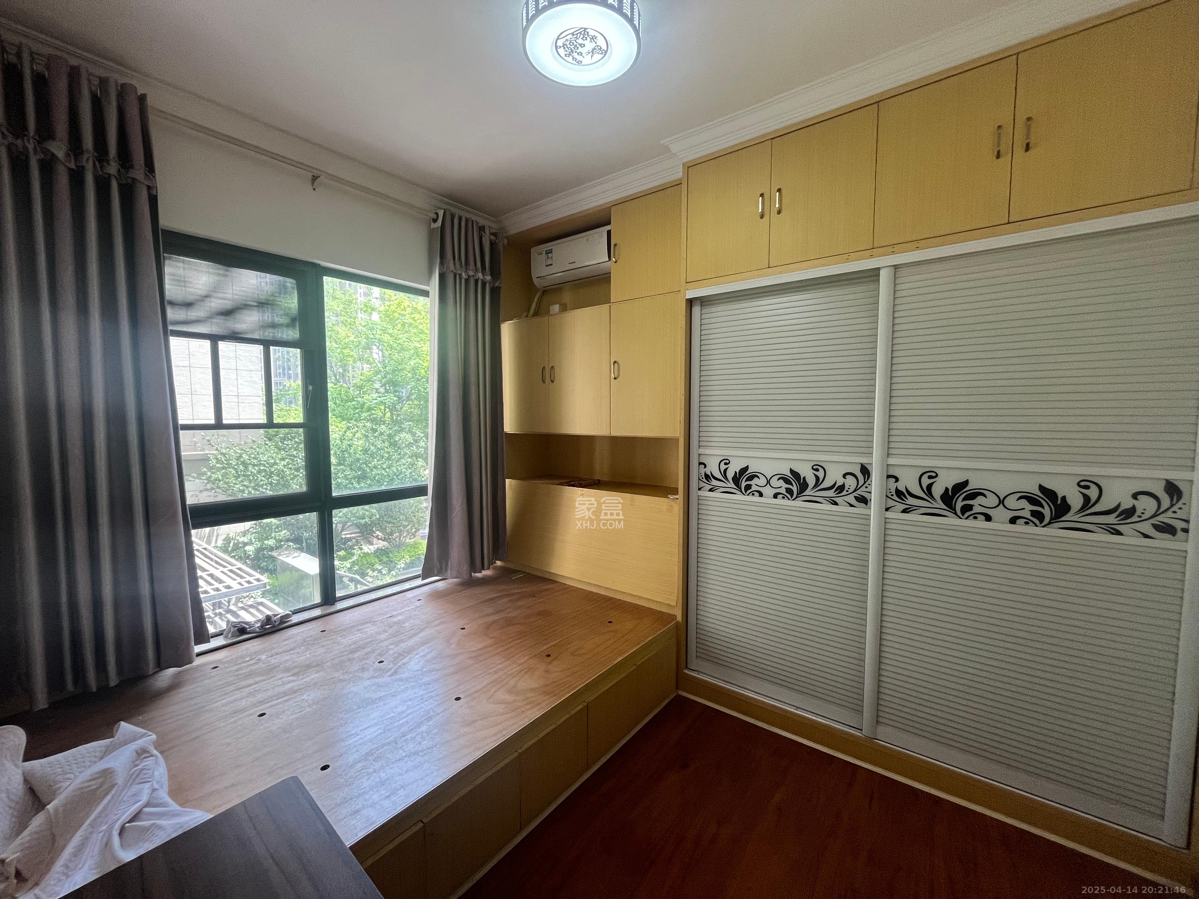 达美D6区  3室2厅1卫   3100.00元/月室内图