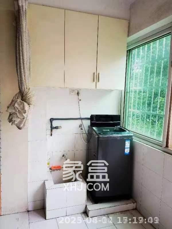 恩瑞麓山名园（龙王港小区）  3室2厅2卫   2600.00元/月室内图