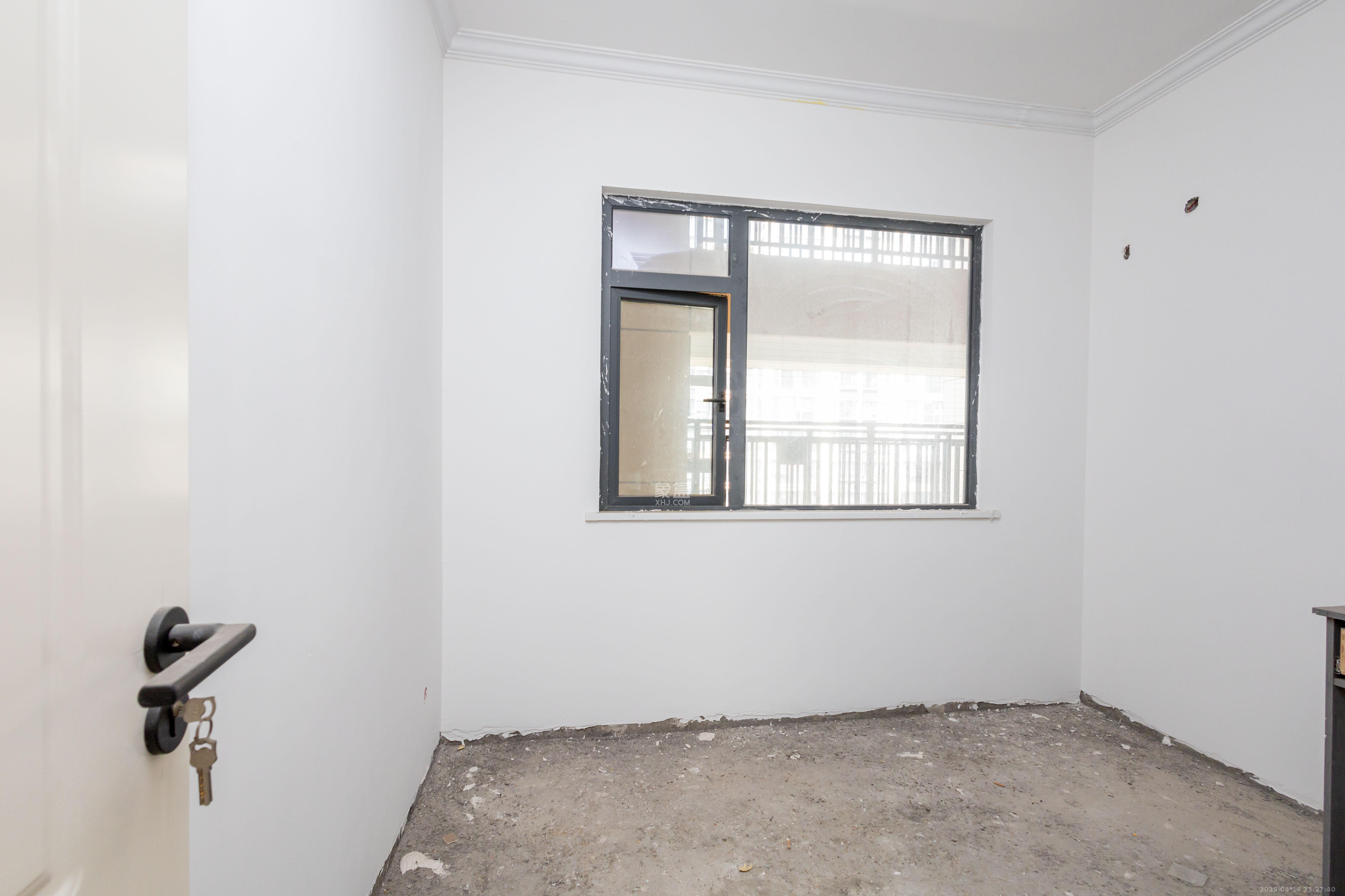 日盛湖湘花苑  3室2厅2卫    92.8万 日盛湖湘花苑  3室2厅2卫    92.8万卧室