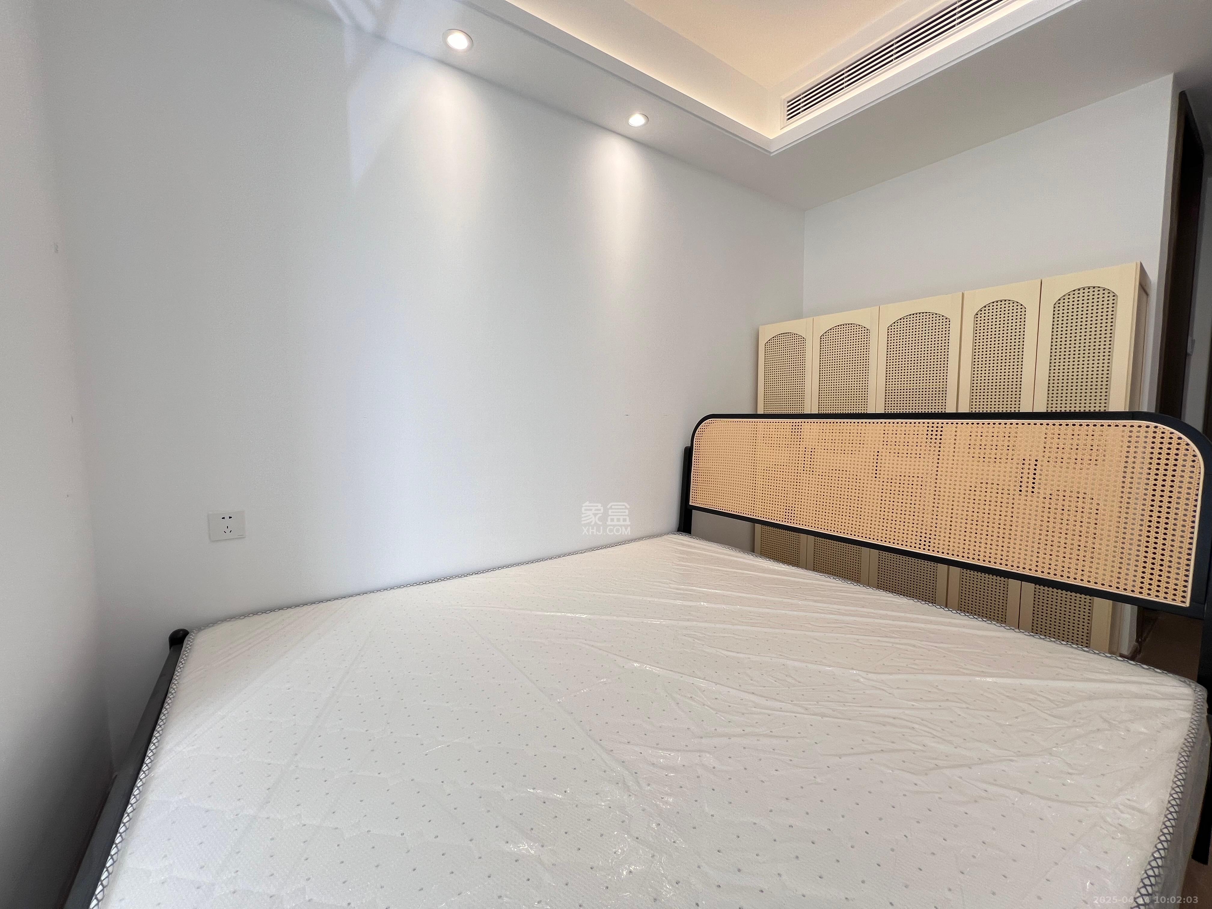 滨江府1913  1室0厅0卫   7800.00元/月室内图