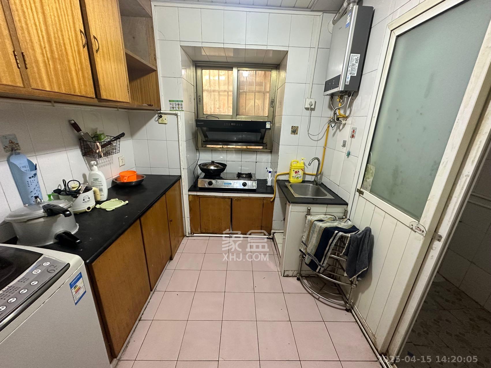 通泰街商居楼 3室2厅1卫 2000.0元/月 通泰街商居楼 3室2厅1卫 2000.0元/月室内图