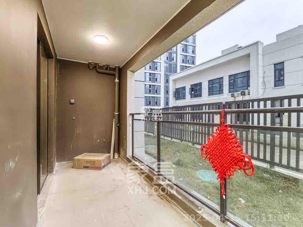 荣盛锦绣学府 3室2厅2卫 2000.0元/月 荣盛锦绣学府 3室2厅2卫 2000.0元/月室内图