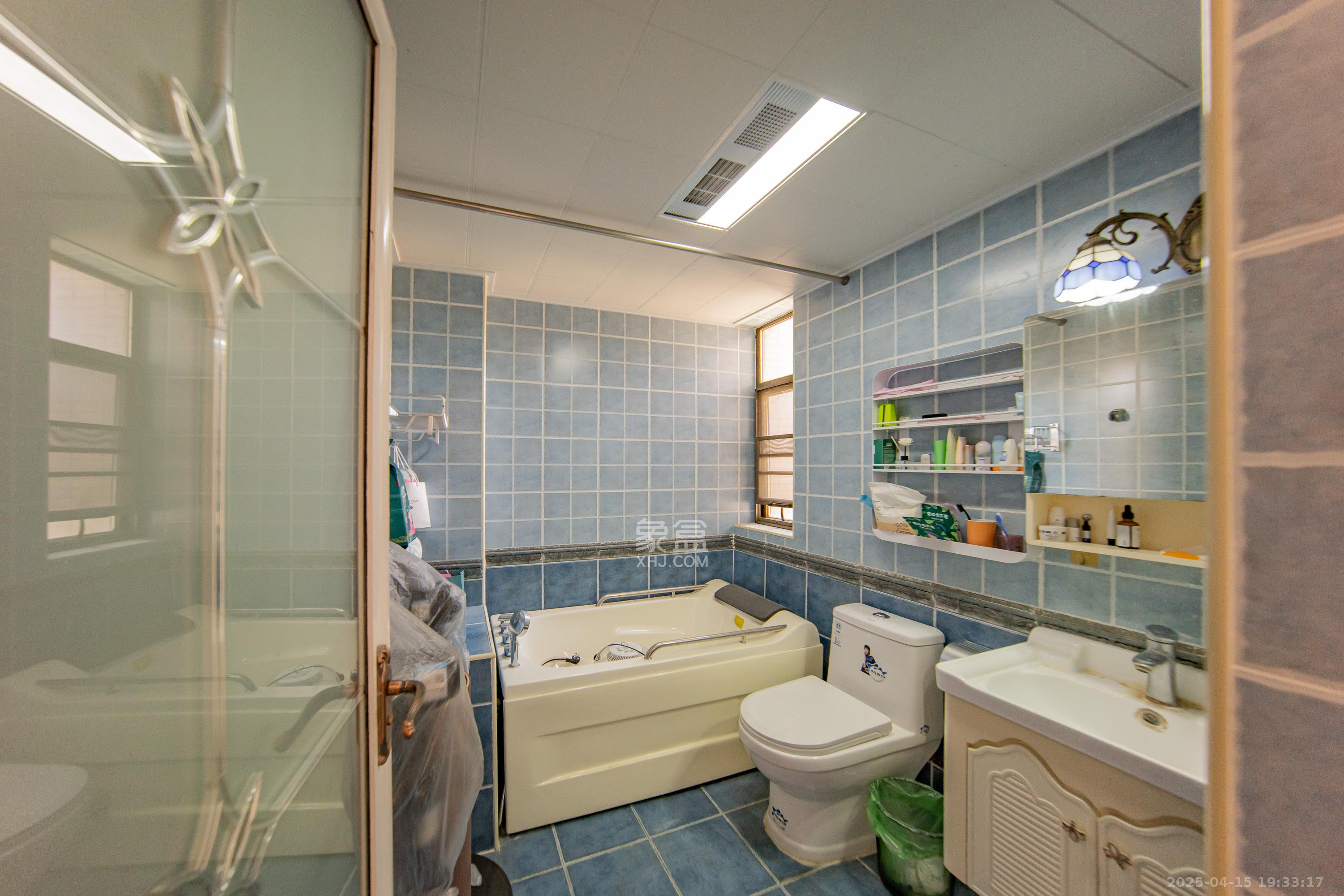 江山帝景雅典  3室2厅2卫   107.00万卫生间