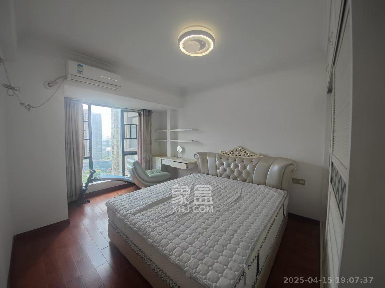 兴旺正佳广场(金石雅苑)  3室2厅1卫    3000.0元/月 兴旺正佳广场(金石雅苑)  3室2厅1卫    3000.0元/月室内图