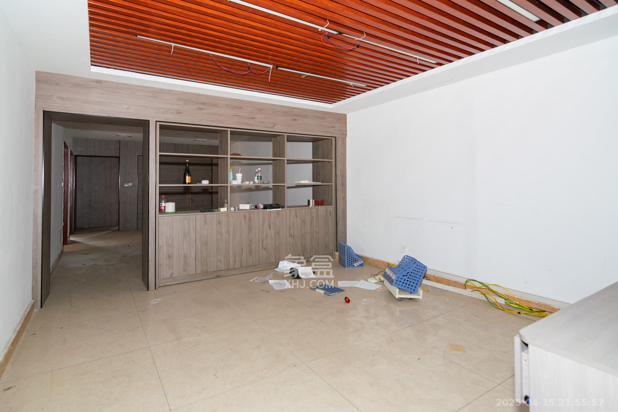 高星物流园  3室2厅3卫    65.0万 高星物流园  3室2厅3卫    65.0万其他