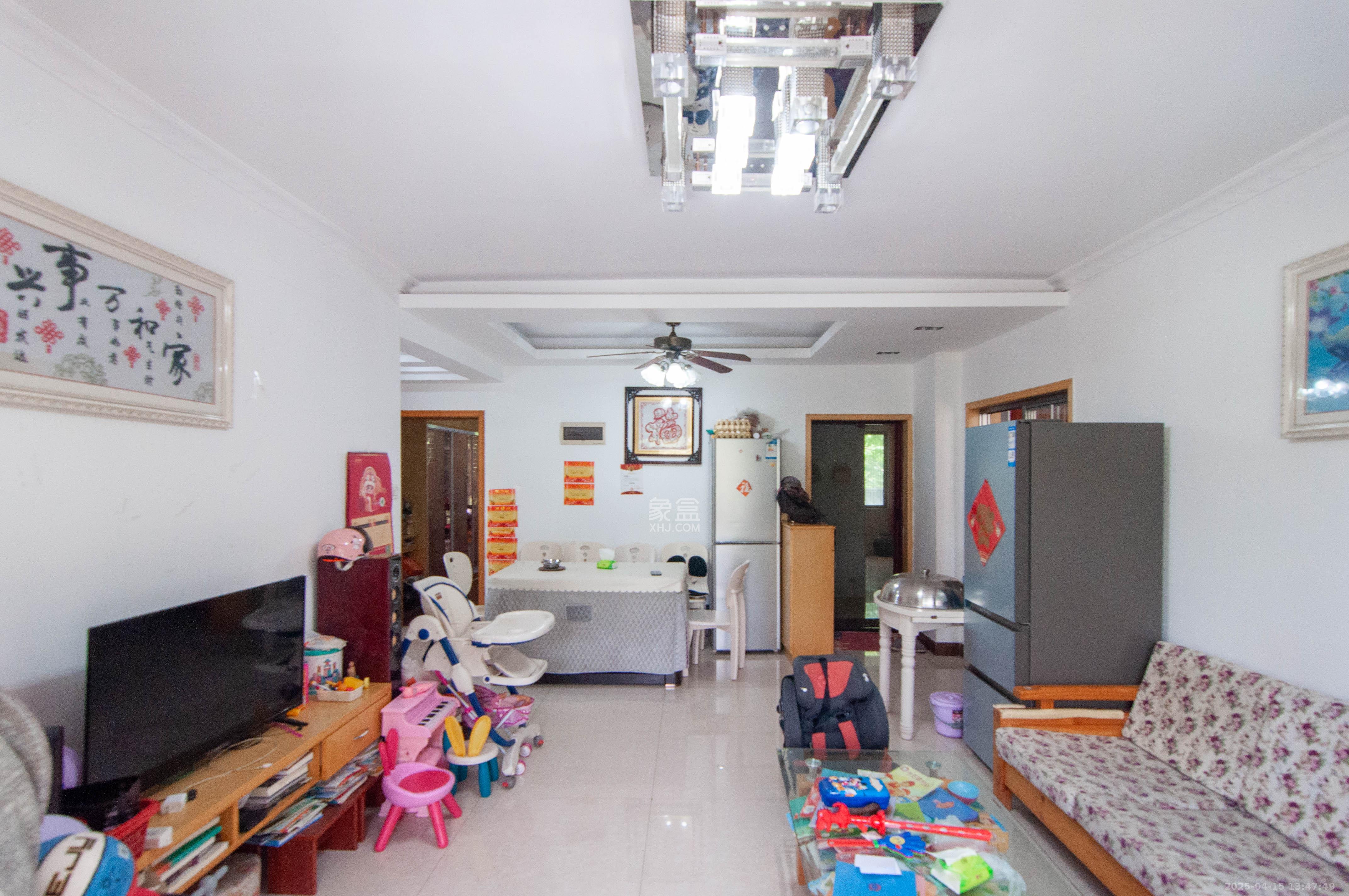 海林馨香雅苑  2室2厅1卫    88.0万 海林馨香雅苑  2室2厅1卫    88.0万客厅