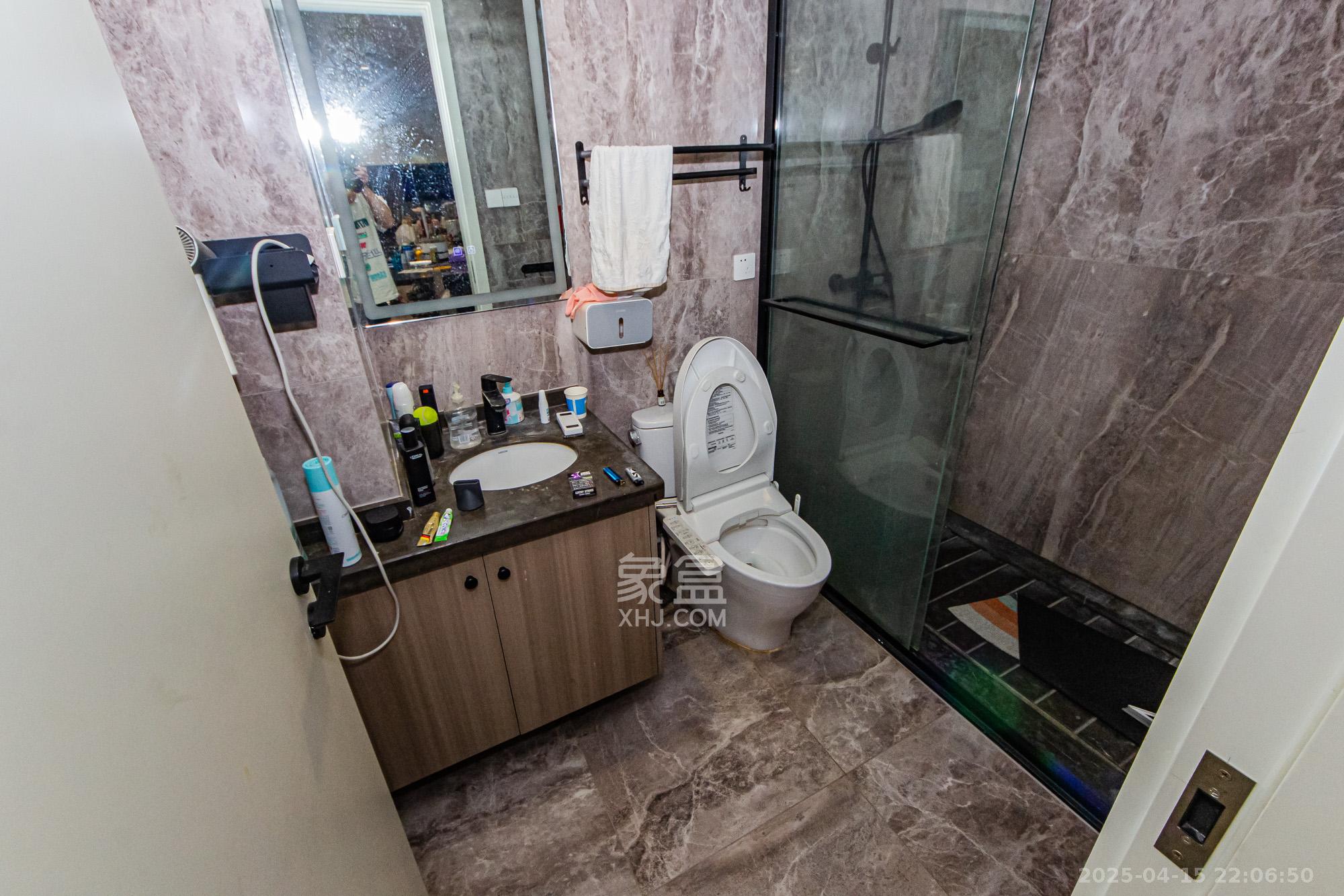 北辰三角洲D3区  6室3厅4卫    500.0万卫生间