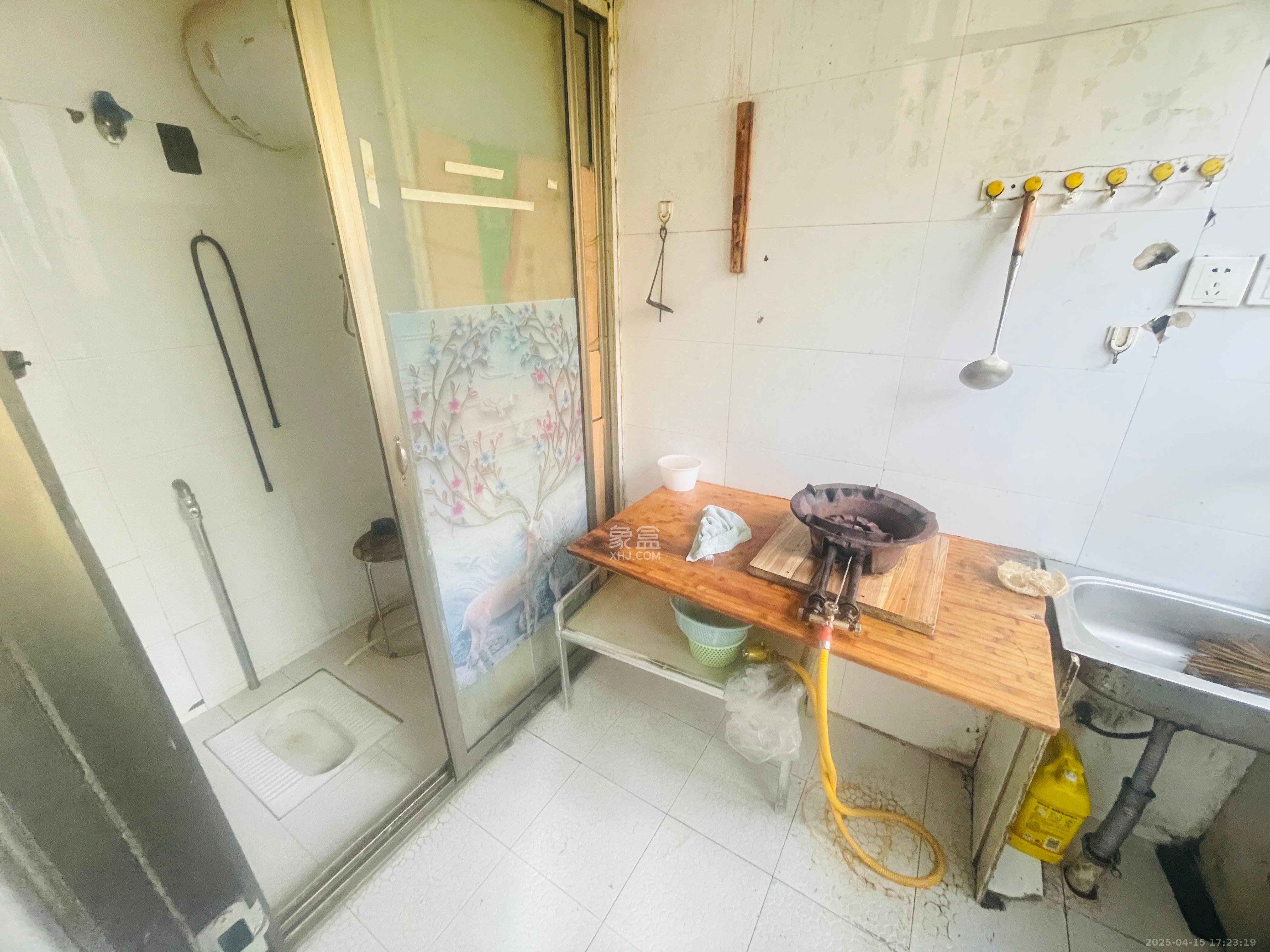 府后路安置小区(道坡小区)  1室0厅0卫    3200.0元/月 府后路安置小区(道坡小区)  1室0厅0卫    3200.0元/月室内图