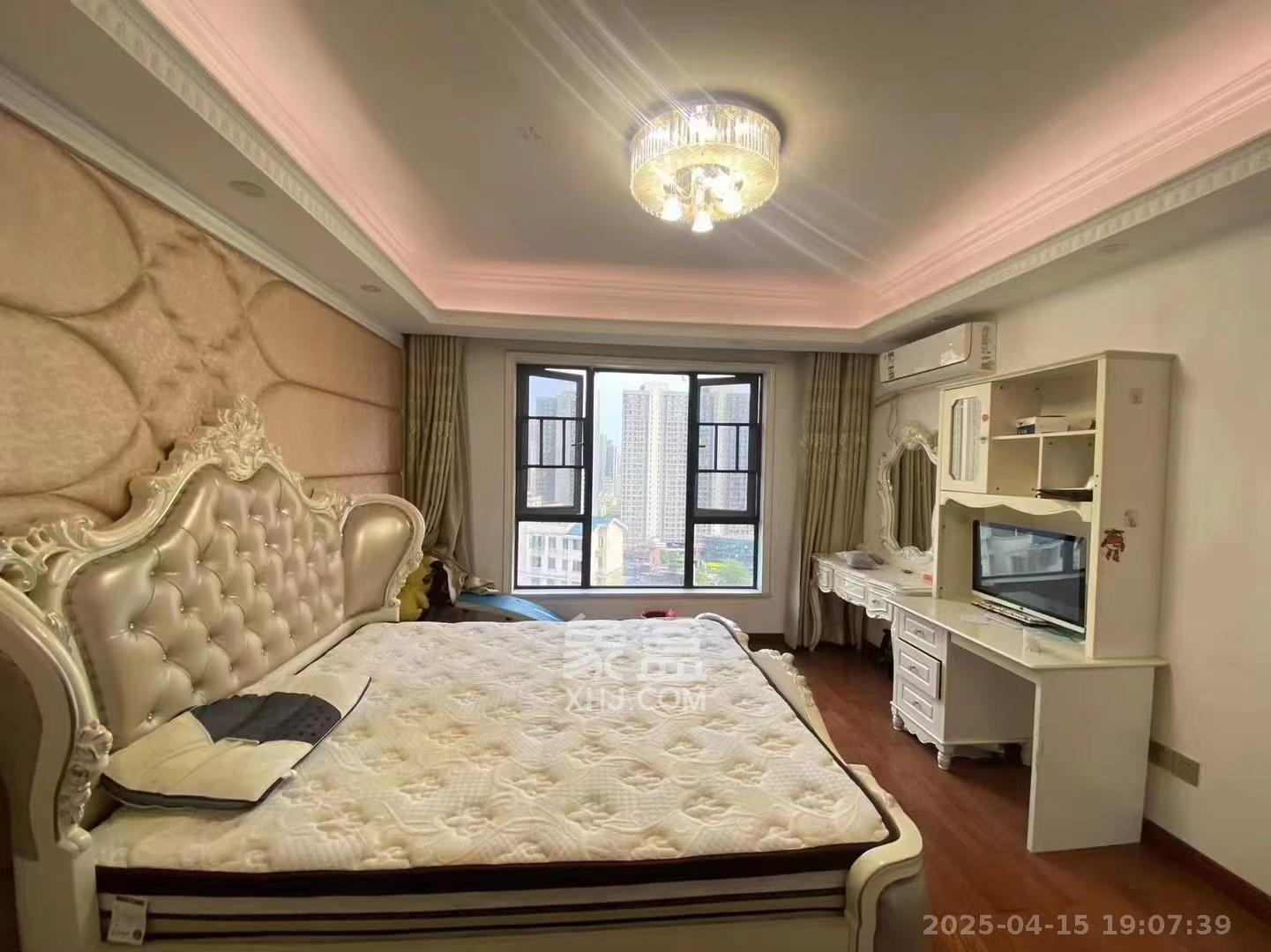 兴旺正佳广场(金石雅苑)  3室2厅1卫    3000.0元/月 兴旺正佳广场(金石雅苑)  3室2厅1卫    3000.0元/月室内图