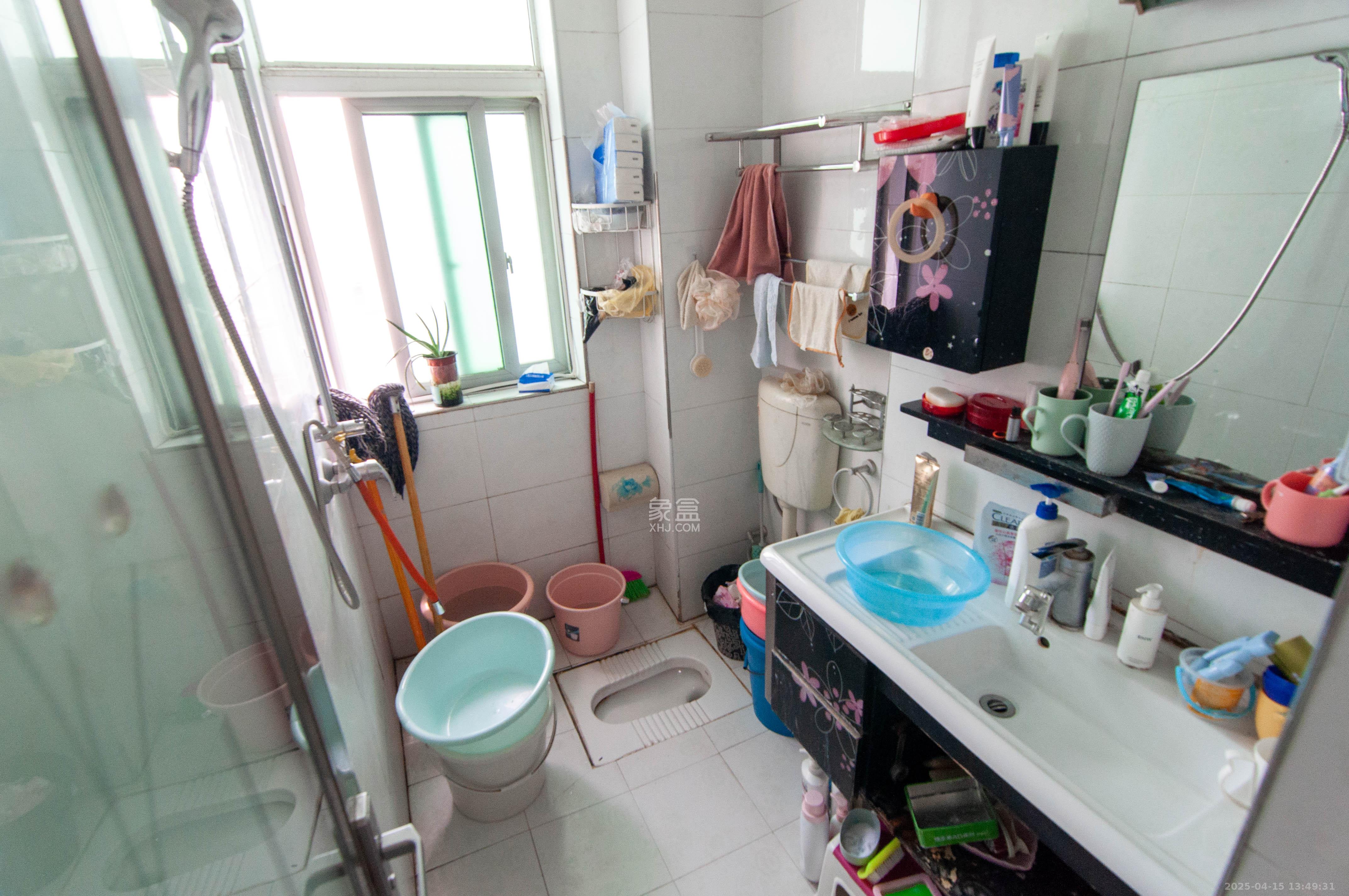 格林星城 3室2厅1卫 95.0万 格林星城 3室2厅1卫 95.0万卫生间