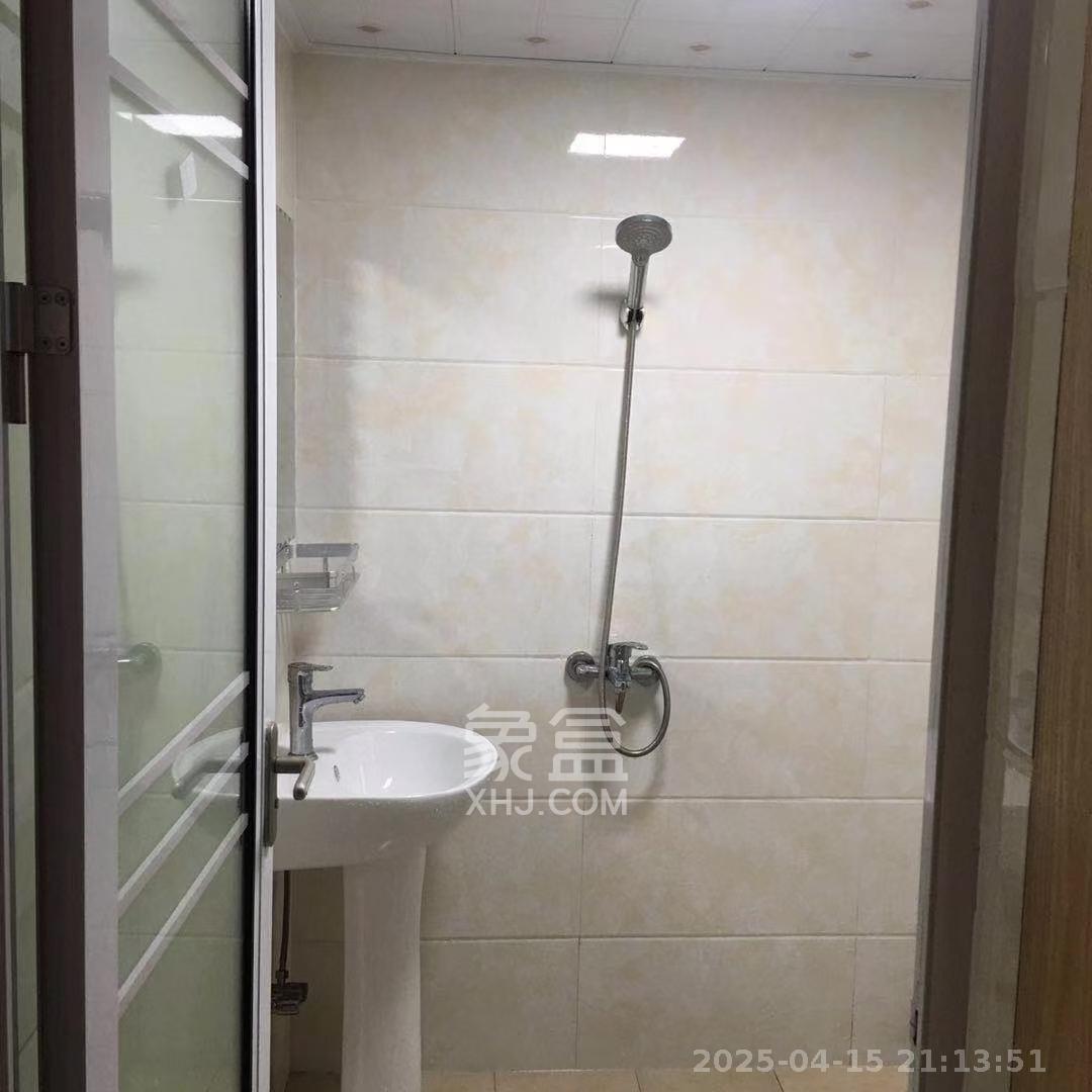 富兴旺角 1室1厅1卫 1300.0元/月 富兴旺角 1室1厅1卫 1300.0元/月室内图