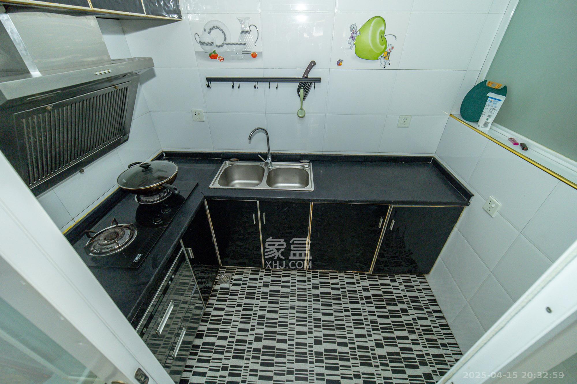 恒基凯旋门一二期 2室1厅1卫 66.0万 恒基凯旋门一二期 2室1厅1卫 66.0万厨房