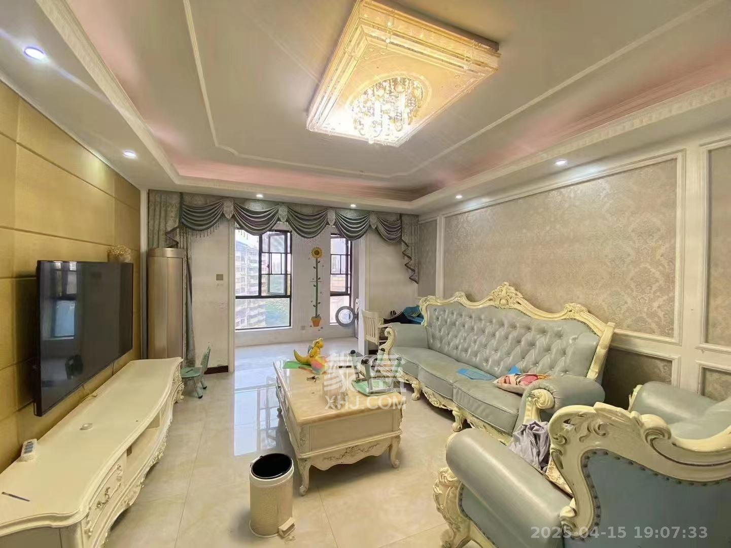 兴旺正佳广场(金石雅苑)  3室2厅1卫    3000.0元/月 兴旺正佳广场(金石雅苑)  3室2厅1卫    3000.0元/月室内图