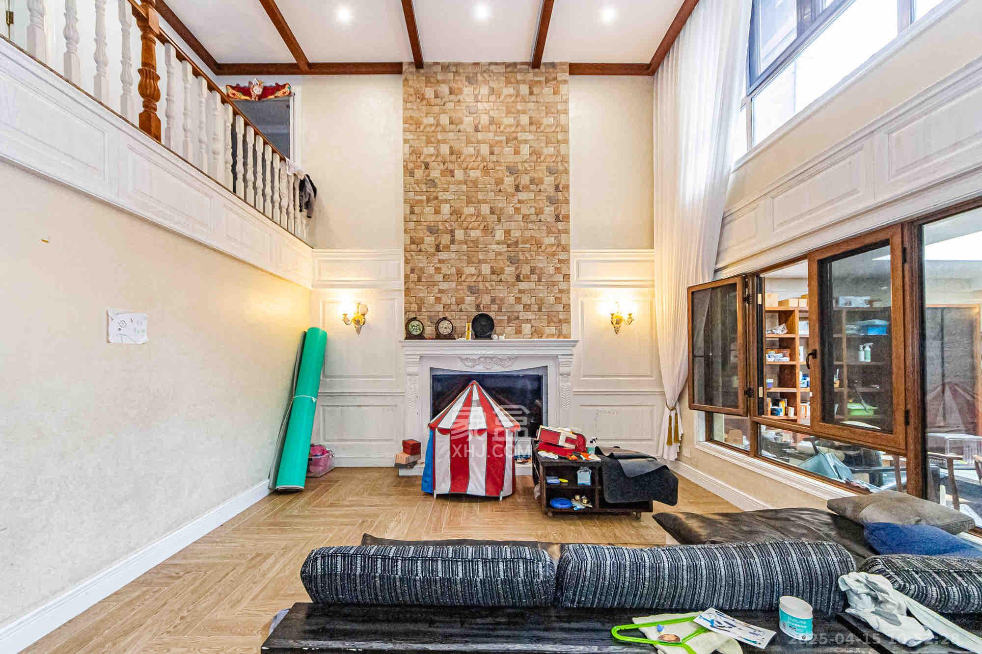 万科城 6室2厅3卫 8000.0元/月 万科城 6室2厅3卫 8000.0元/月室内图