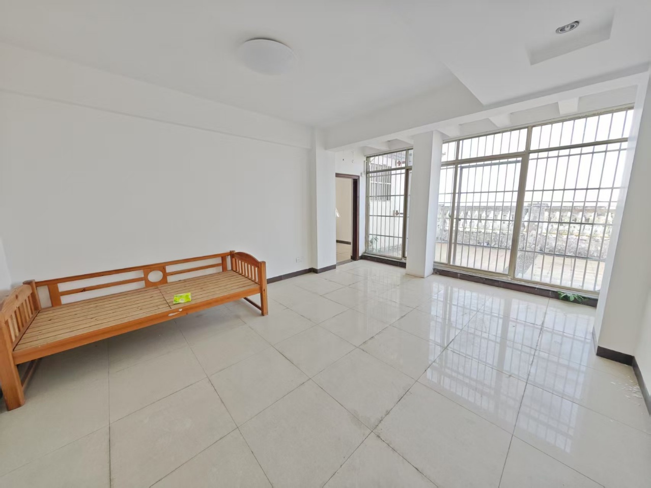 秀苑海景花园  5室2厅3卫    208.0万 秀苑海景花园  5室2厅3卫    208.0万室内图