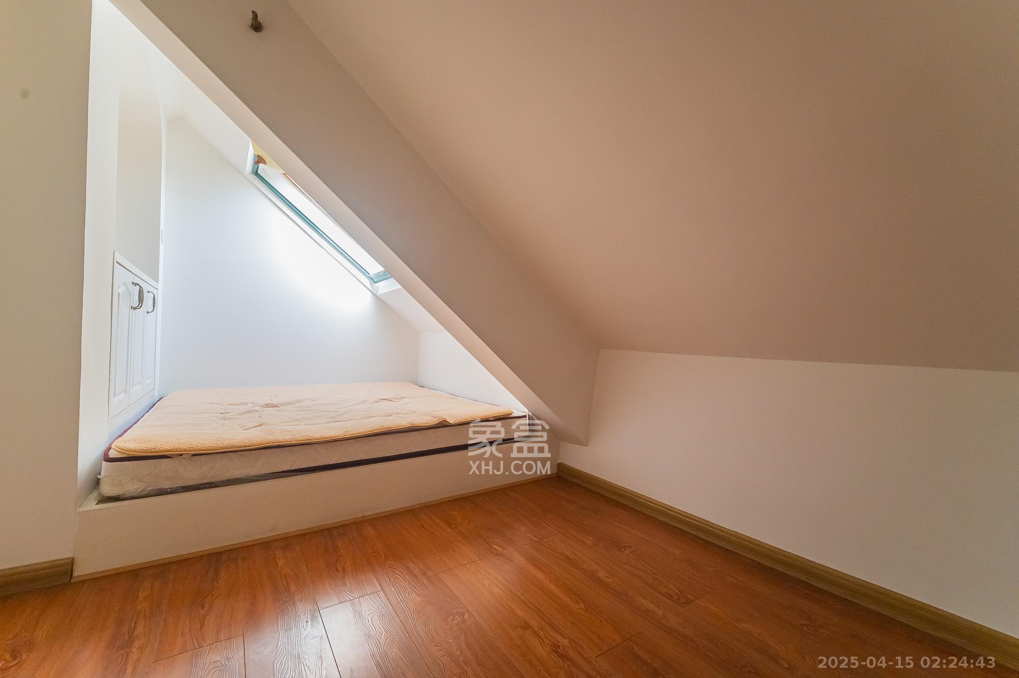 华润凤凰城一期 4室2厅1卫 199.8万 华润凤凰城一期 4室2厅1卫 199.8万其他