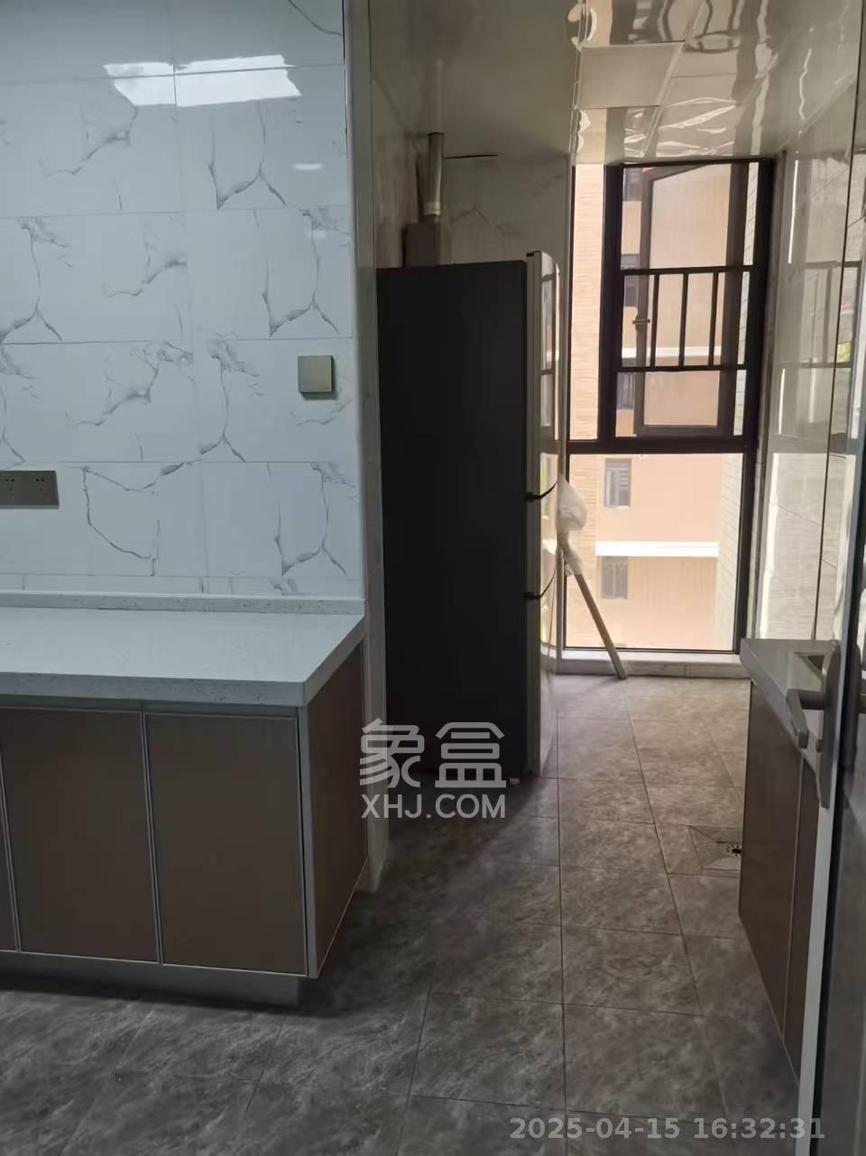 长房南屏锦源 3室2厅2卫 2800.0元/月 长房南屏锦源 3室2厅2卫 2800.0元/月室内图