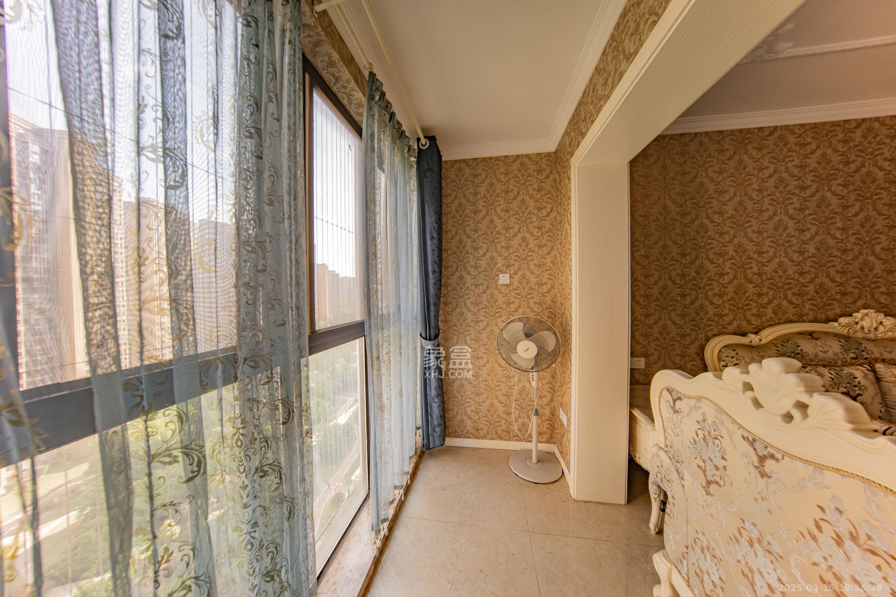 华润橡树湾 2室2厅1卫 60.8万 华润橡树湾 2室2厅1卫 60.8万阳台