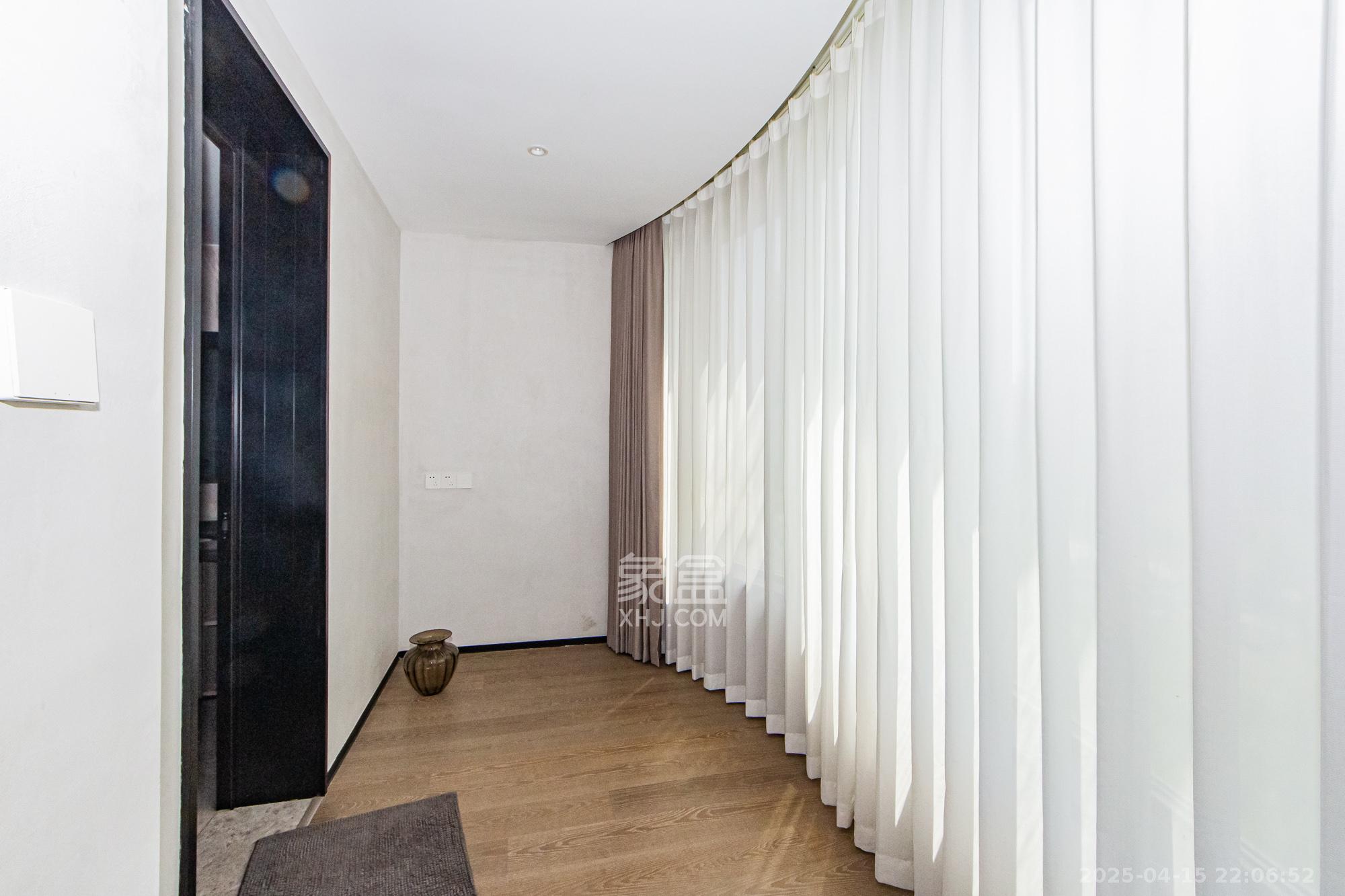 北辰三角洲D3区  6室3厅4卫    500.0万阳台