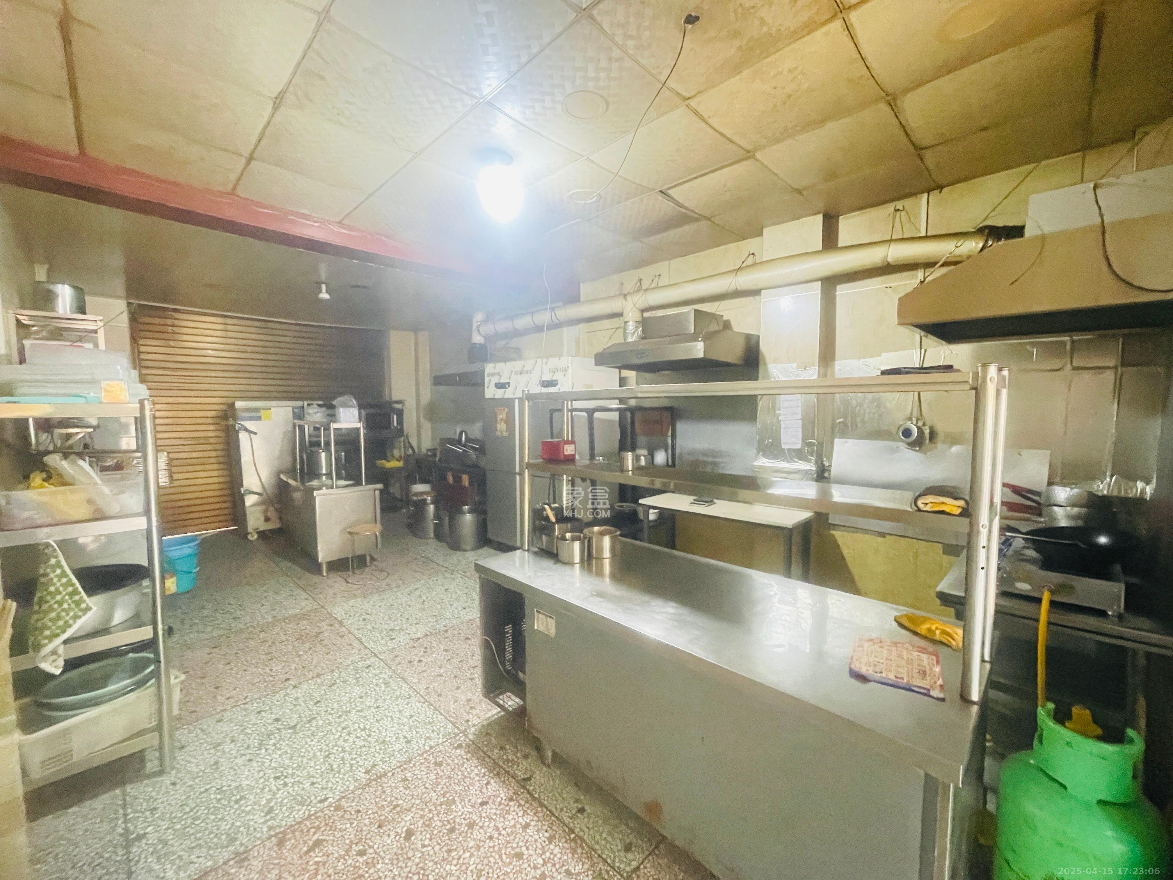 府后路安置小区（道坡小区）  1室0厅0卫   3200.00元/月