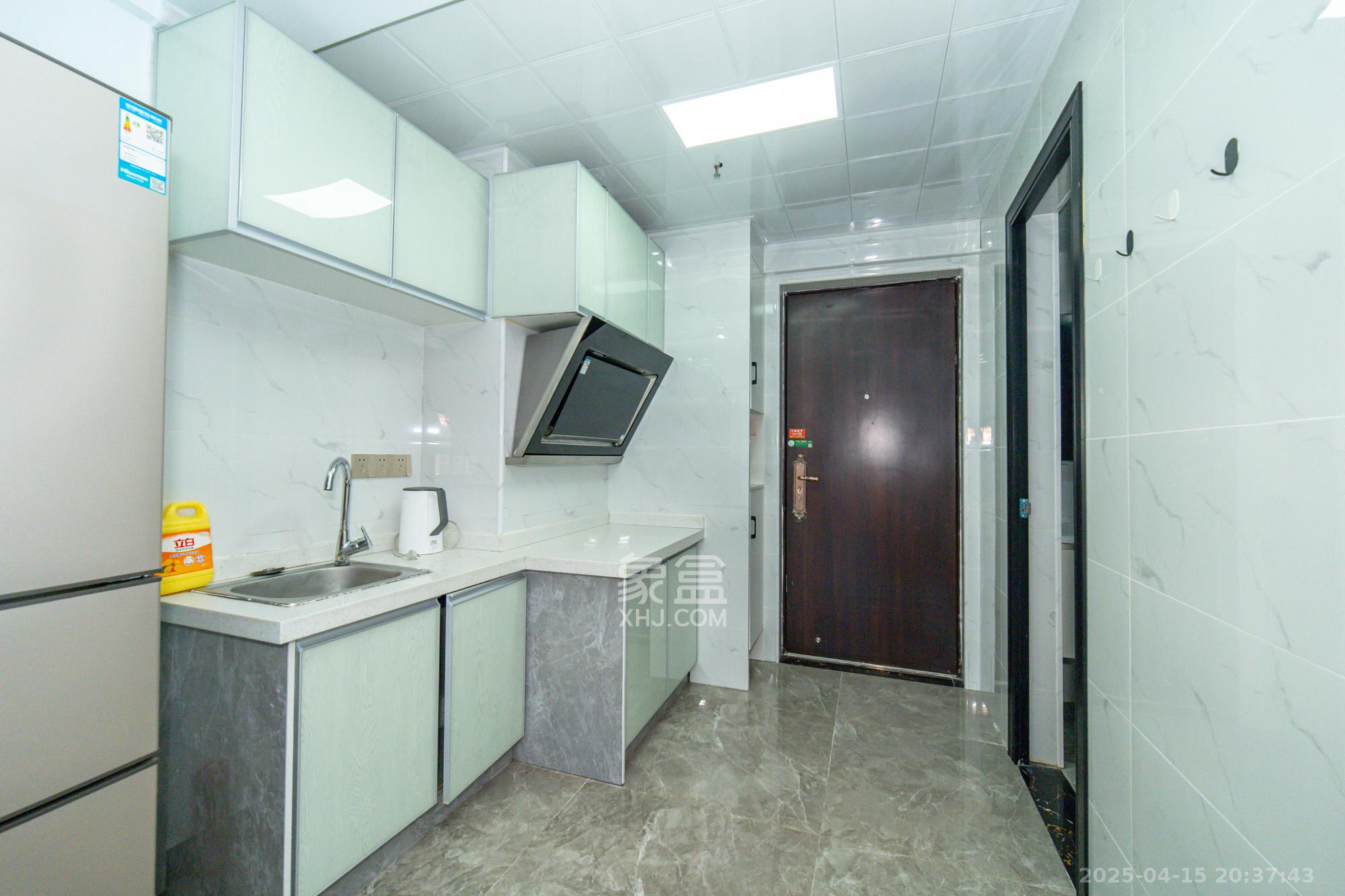 金科时代中心 1室1厅1卫 29.8万 金科时代中心 1室1厅1卫 29.8万厨房