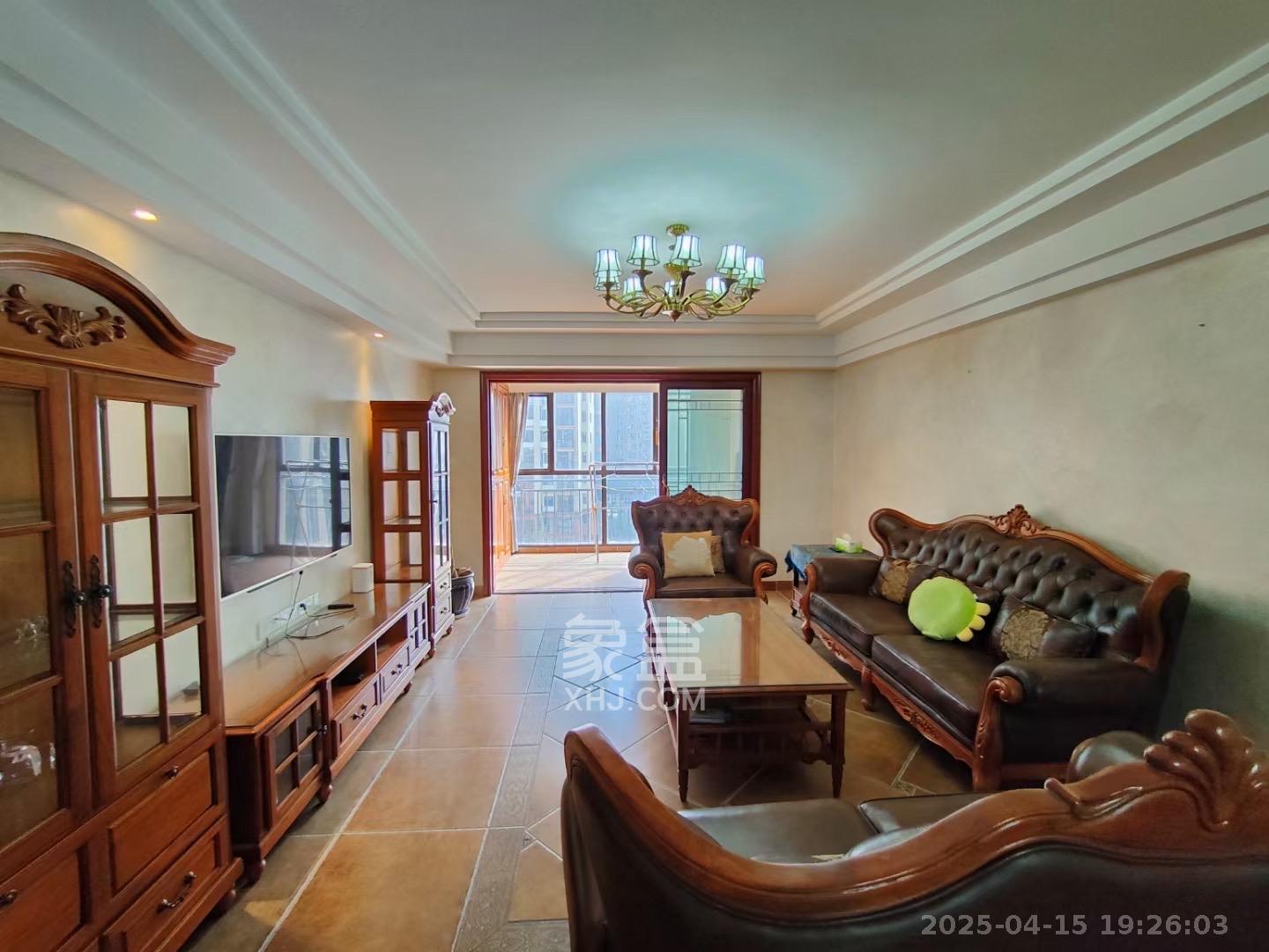 芙佳花园  4室2厅2卫    2700.0元/月 芙佳花园  4室2厅2卫    2700.0元/月室内图1