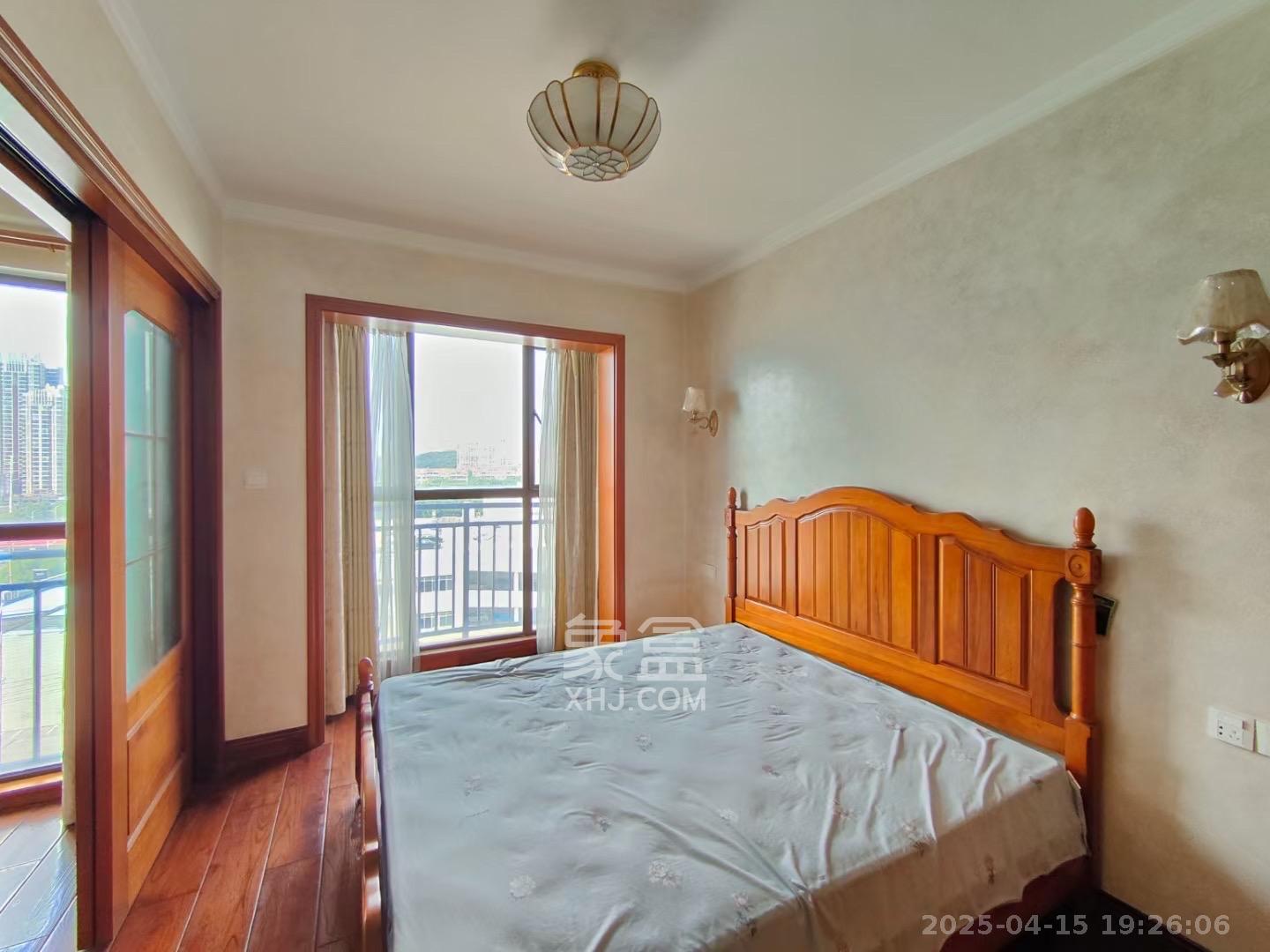 芙佳花园  4室2厅2卫    2700.0元/月 芙佳花园  4室2厅2卫    2700.0元/月室内图