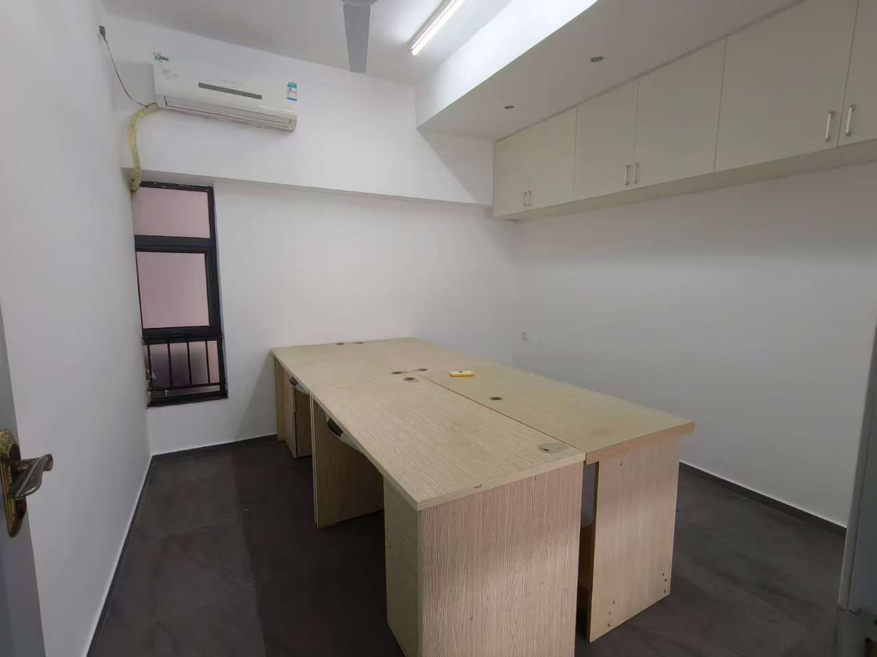 名门广场北区（二期）  6室1厅1卫   12000.00元/月室内图