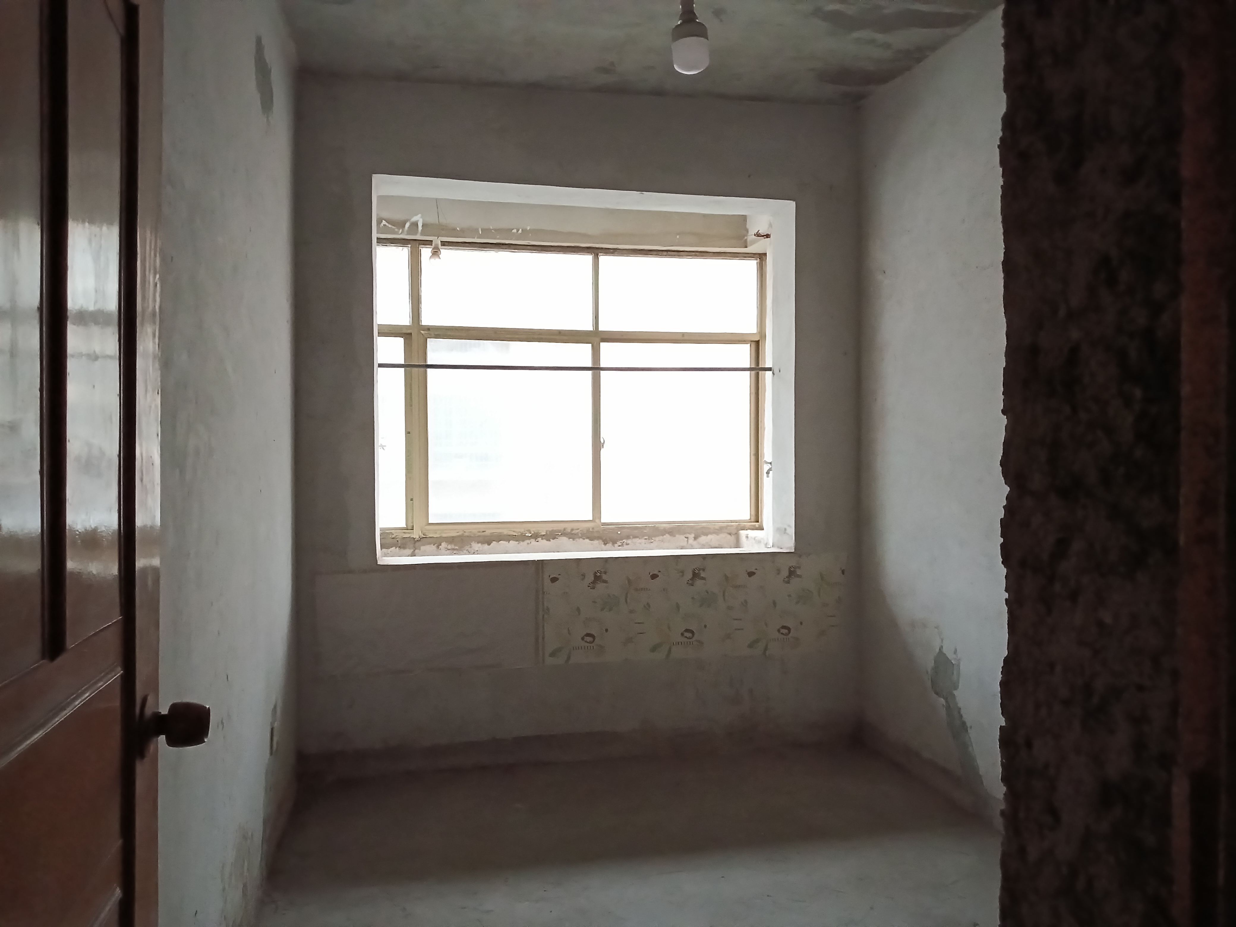 区教师新村  4室2厅2卫    69.8万客厅