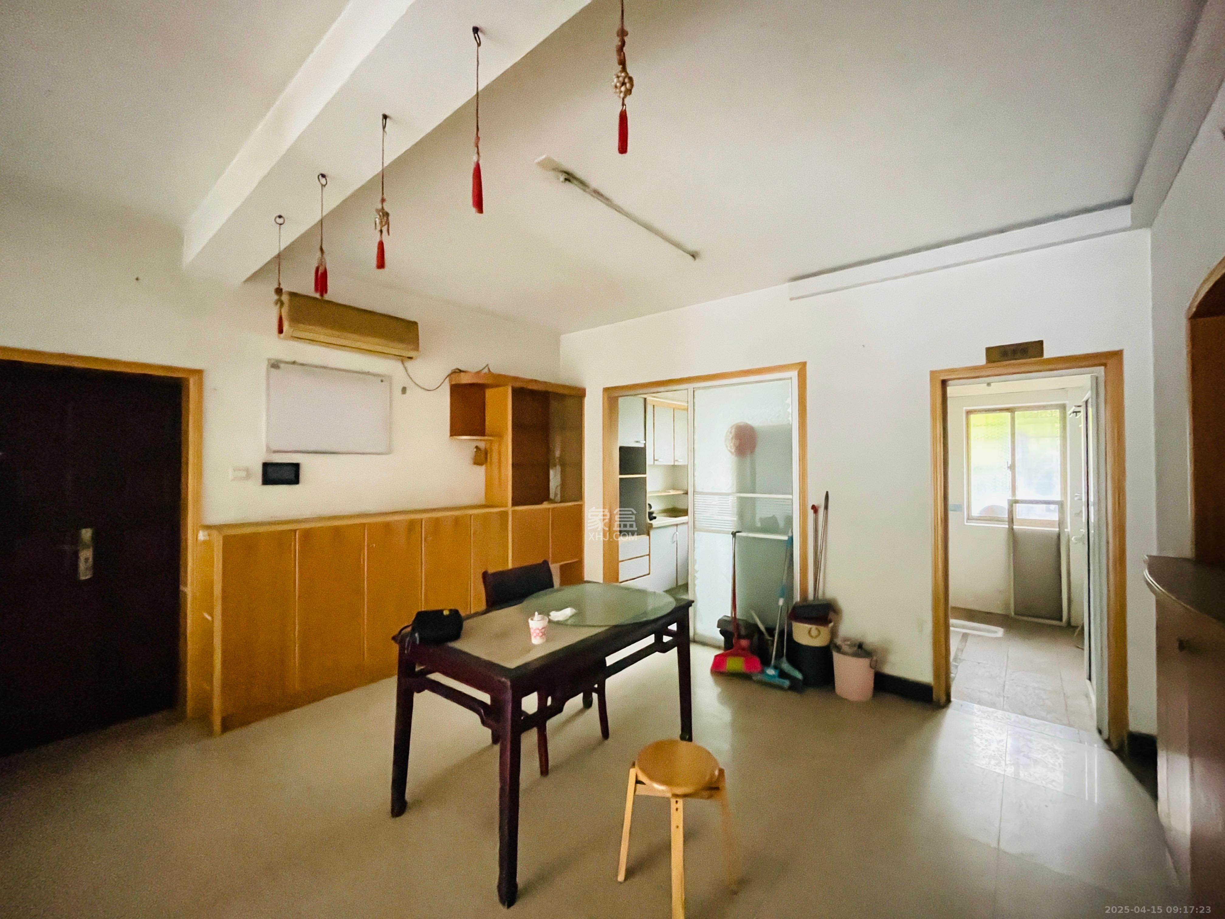 紫薇鑫园 4室2厅2卫 3000.0元/月 紫薇鑫园 4室2厅2卫 3000.0元/月室内图