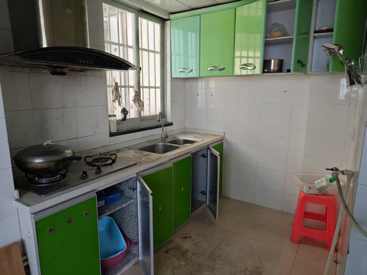 秀苑海景花园  5室2厅3卫    208.0万 秀苑海景花园  5室2厅3卫    208.0万室内图