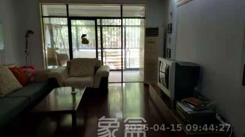 东方新城 3室2厅2卫 2700.0元/月 东方新城 3室2厅2卫 2700.0元/月室内图