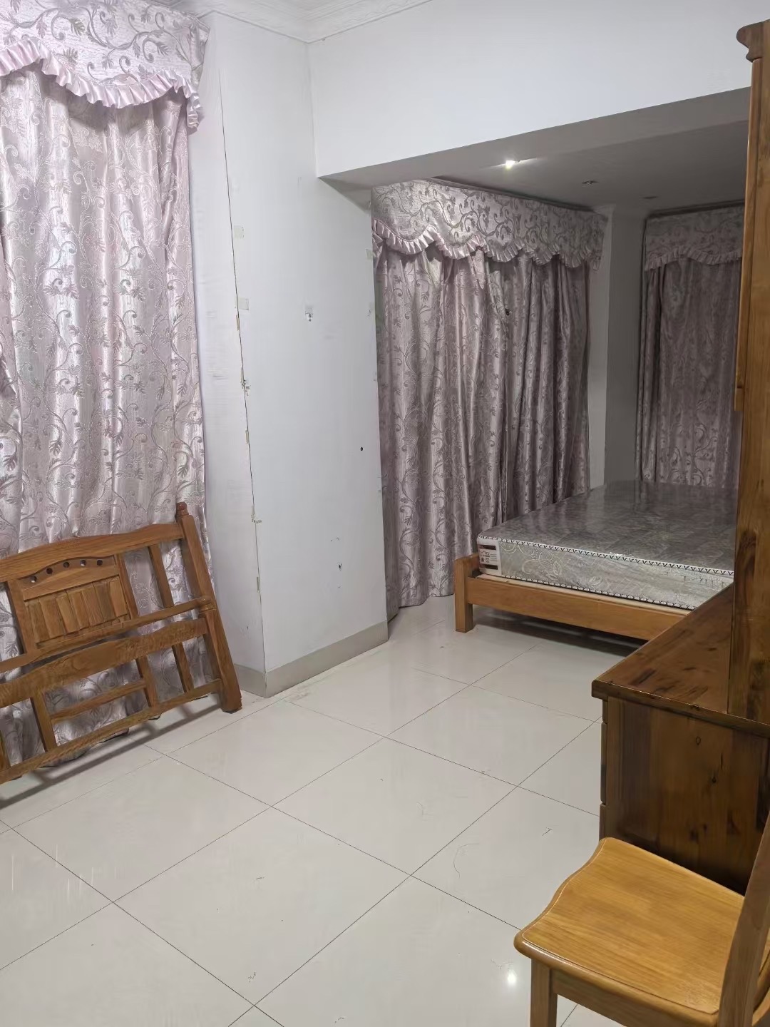 乾坤华源 3室2厅2卫 5500.0元/月 乾坤华源 3室2厅2卫 5500.0元/月室内图